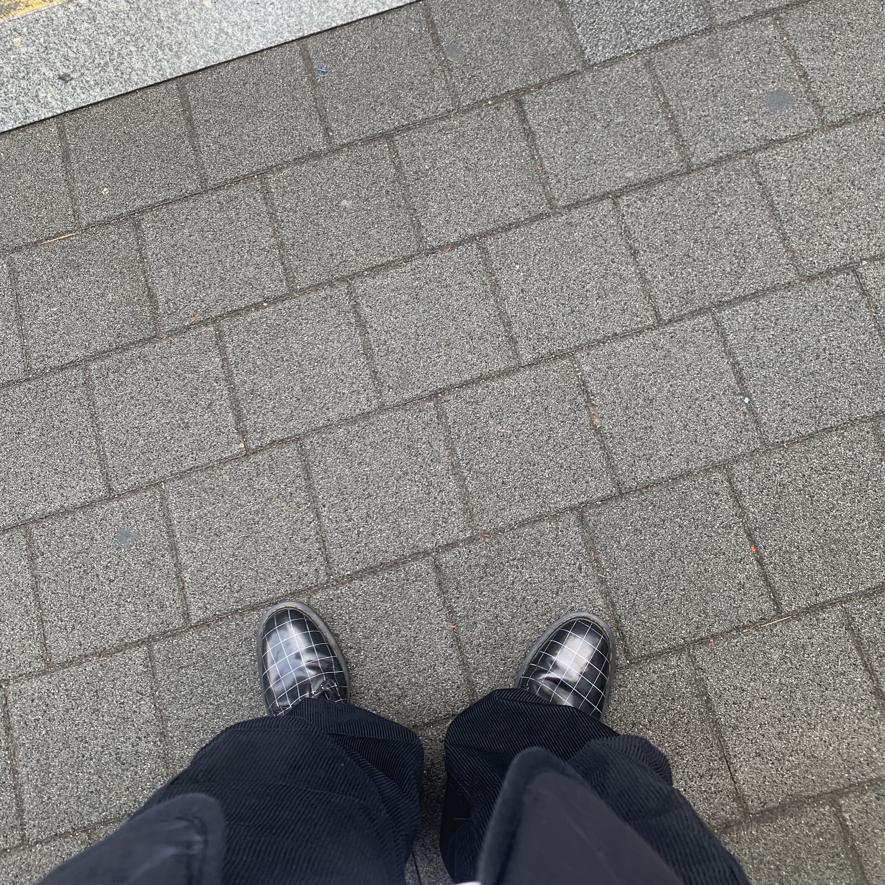 Dr. Martens x Undercover 1461 Black 착용 스타일
