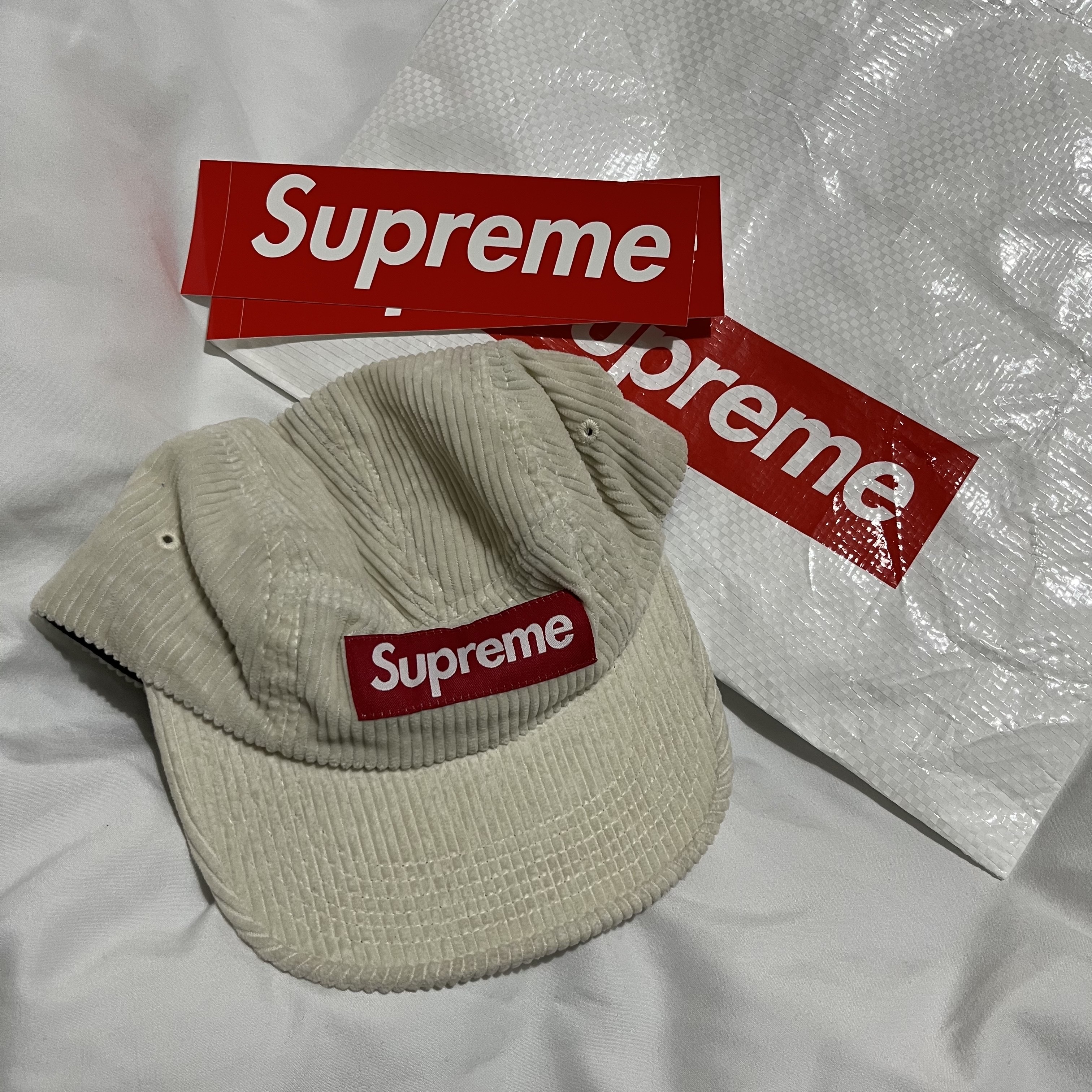 Supreme Corduroy Camp Cap Stone - 24FW 착용 스타일 - 1