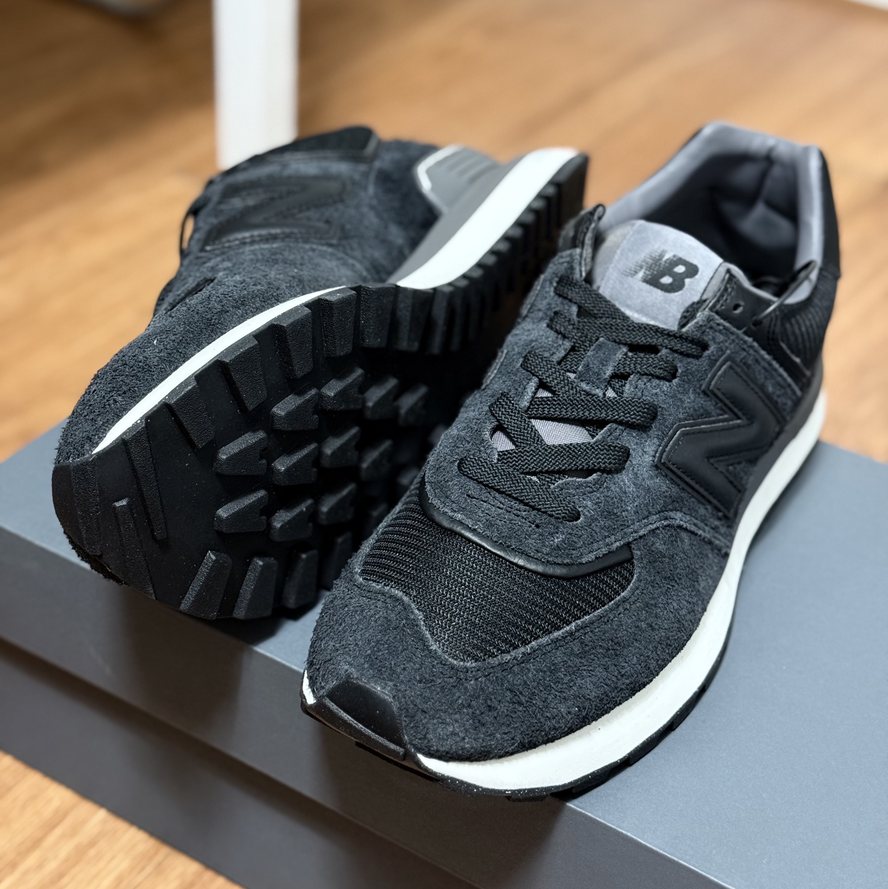 New Balance 574 Legacy Black 착용 스타일