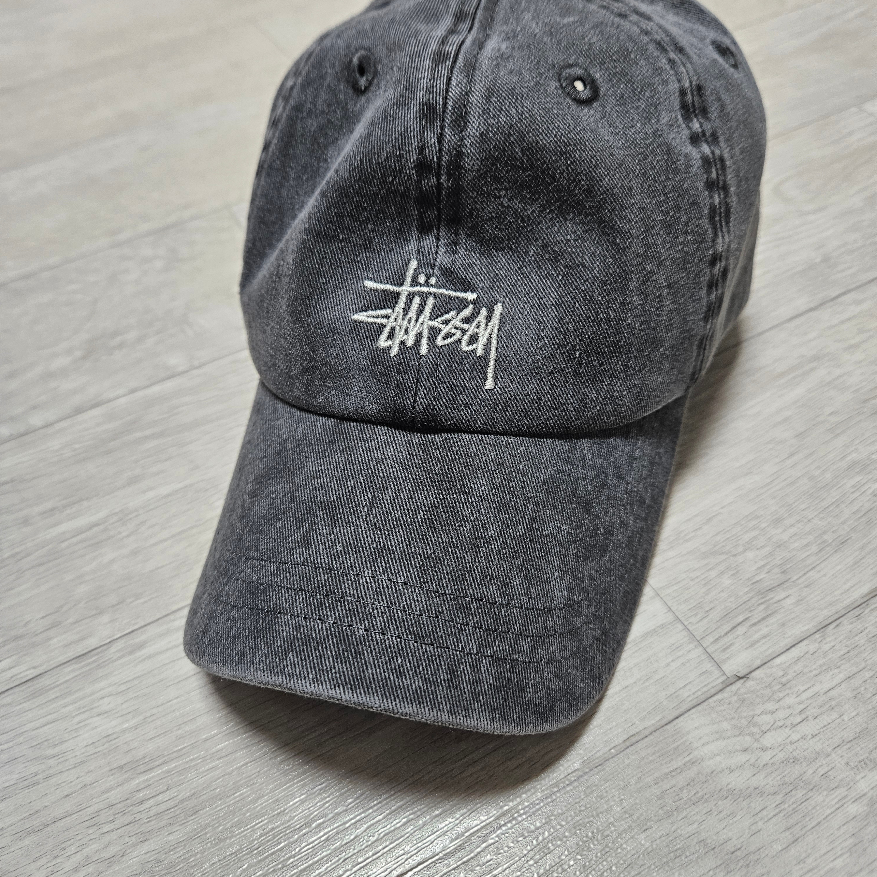 Stussy Washed Basic Low Pro Cap Charcoal 착용 스타일 - 1