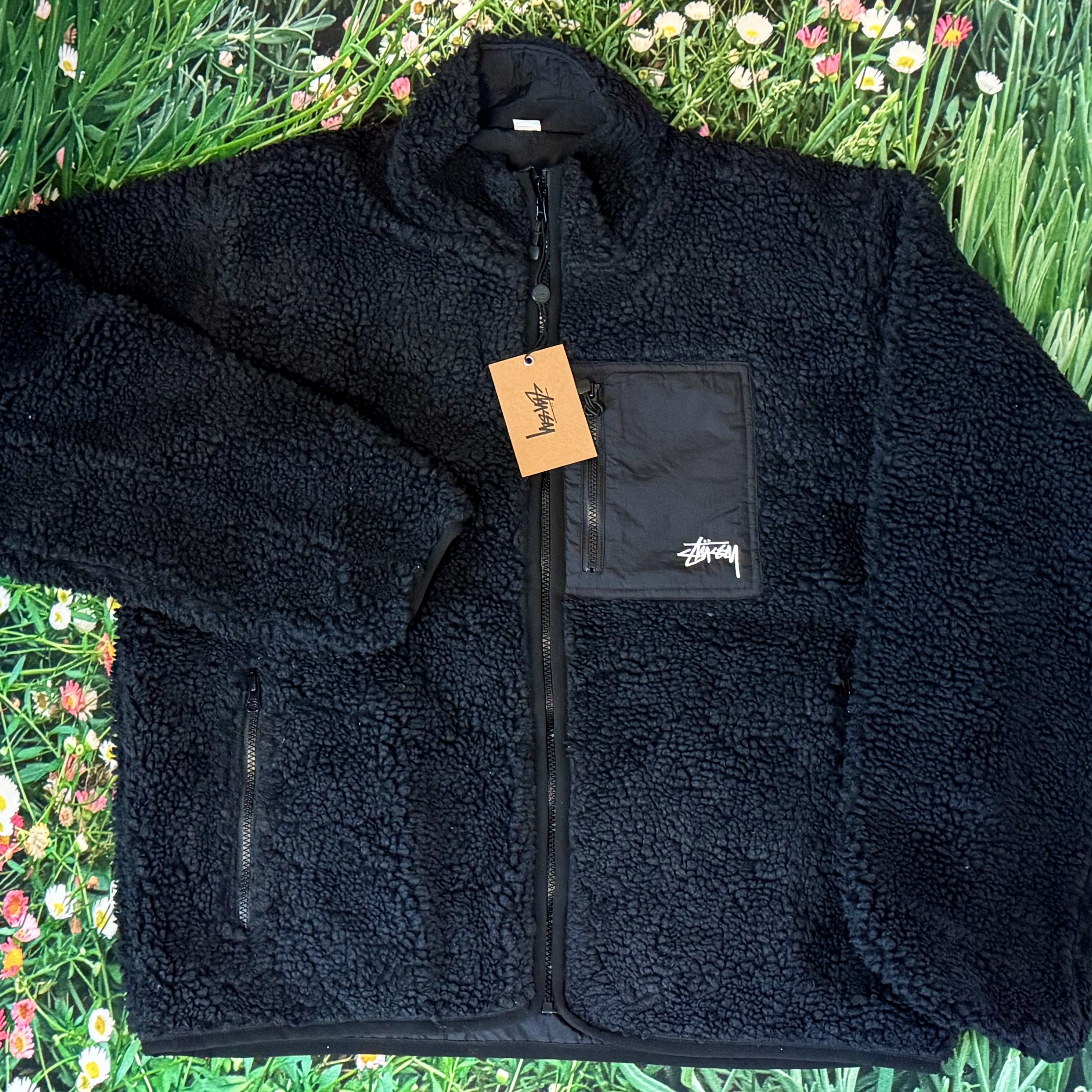 Stussy Sherpa Reversible Jacket Black, Stussy Sherpa Reversible Jacket Beige 착용 스타일 - 4
