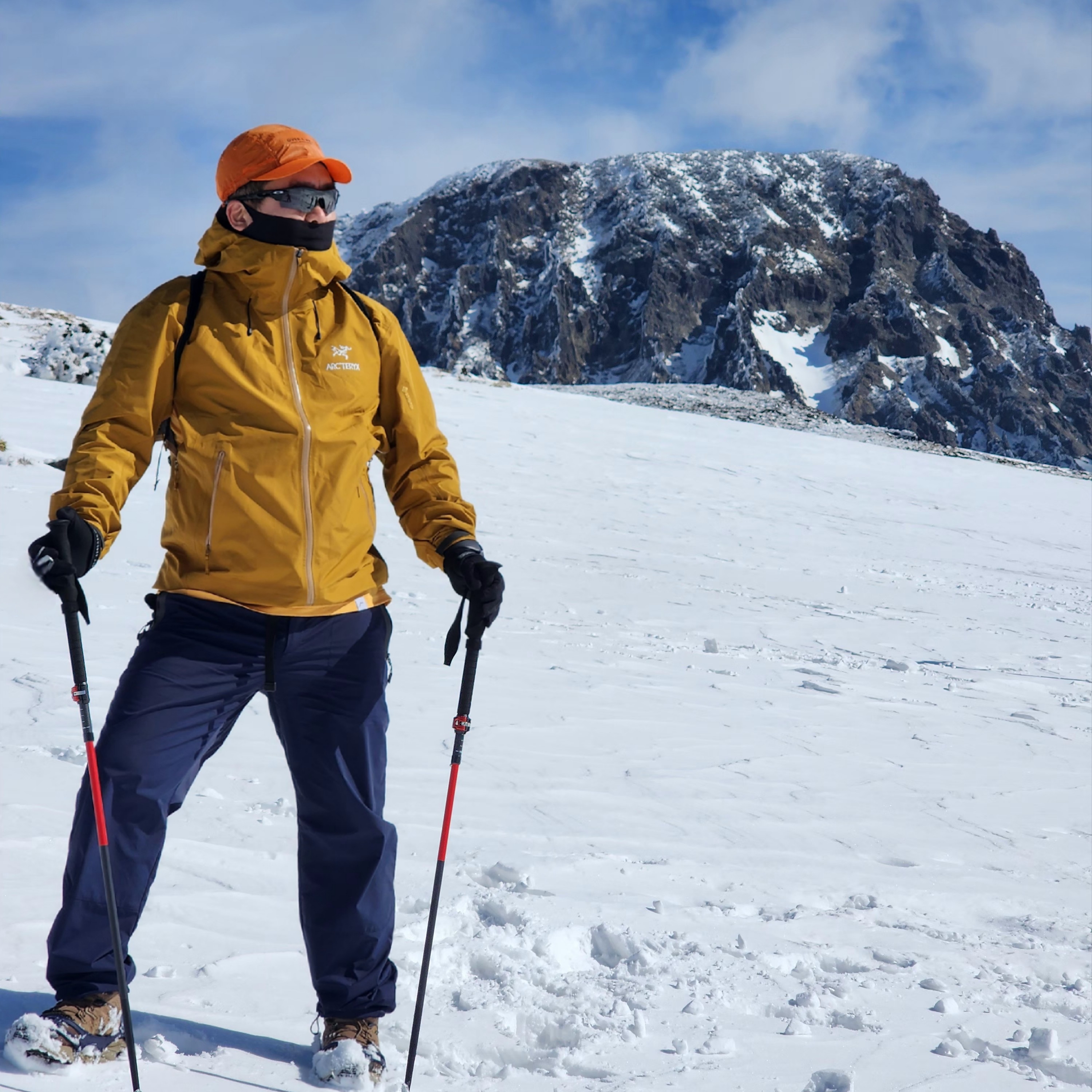 Arc'teryx Beta LT Jacket Yukon 착용 스타일