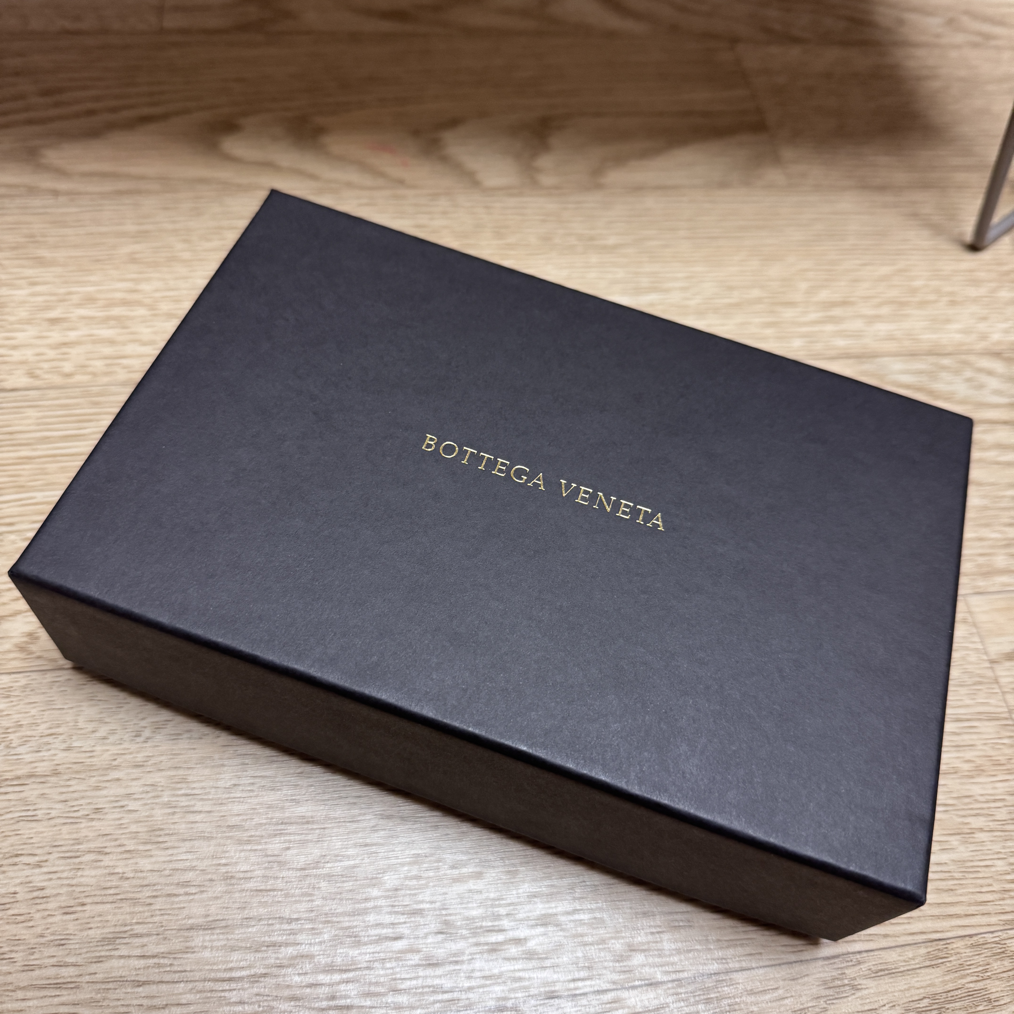 Bottega Veneta Intrecciato Bill Clip Wallet Black 착용 스타일 - 2