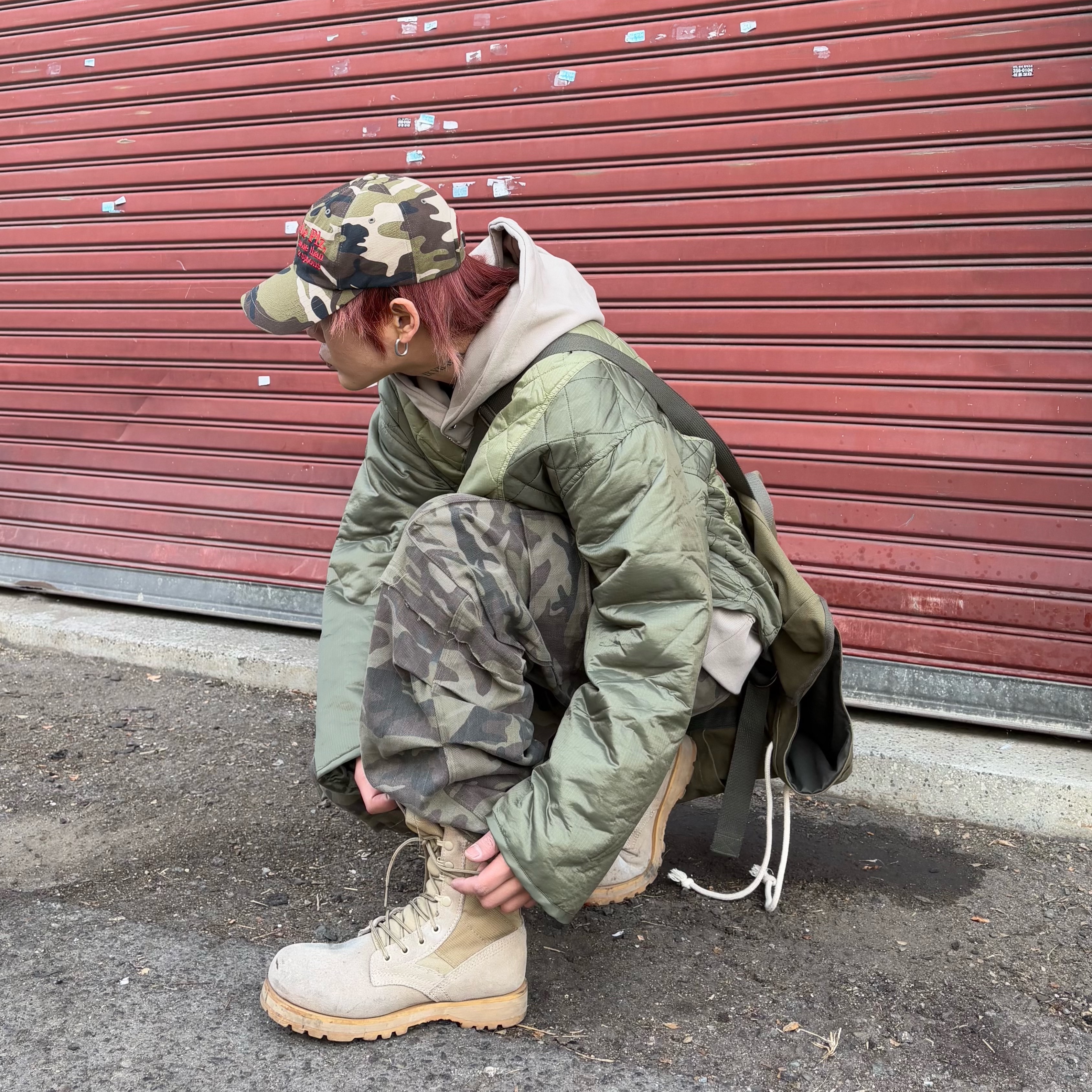 Wapworks Herringbone Belted Cargo Pants Camo 착용 스타일 - 2