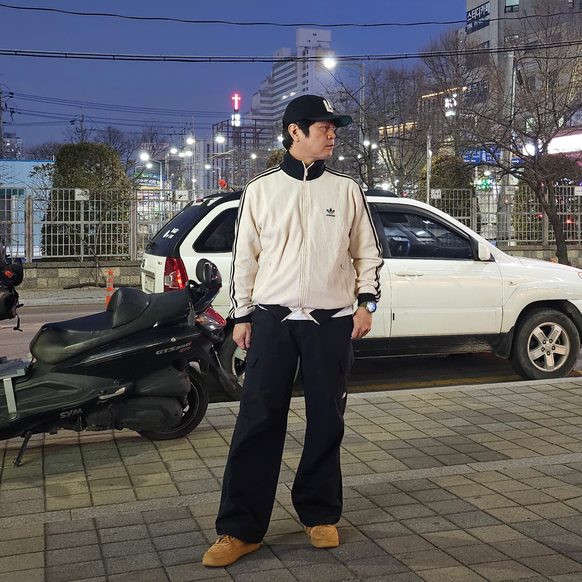 Adidas Waffle Beckenbauer Track Top Wonder White - KR Sizing, Nike Air Force 1 '07 WB Flax 착용 스타일 - 3