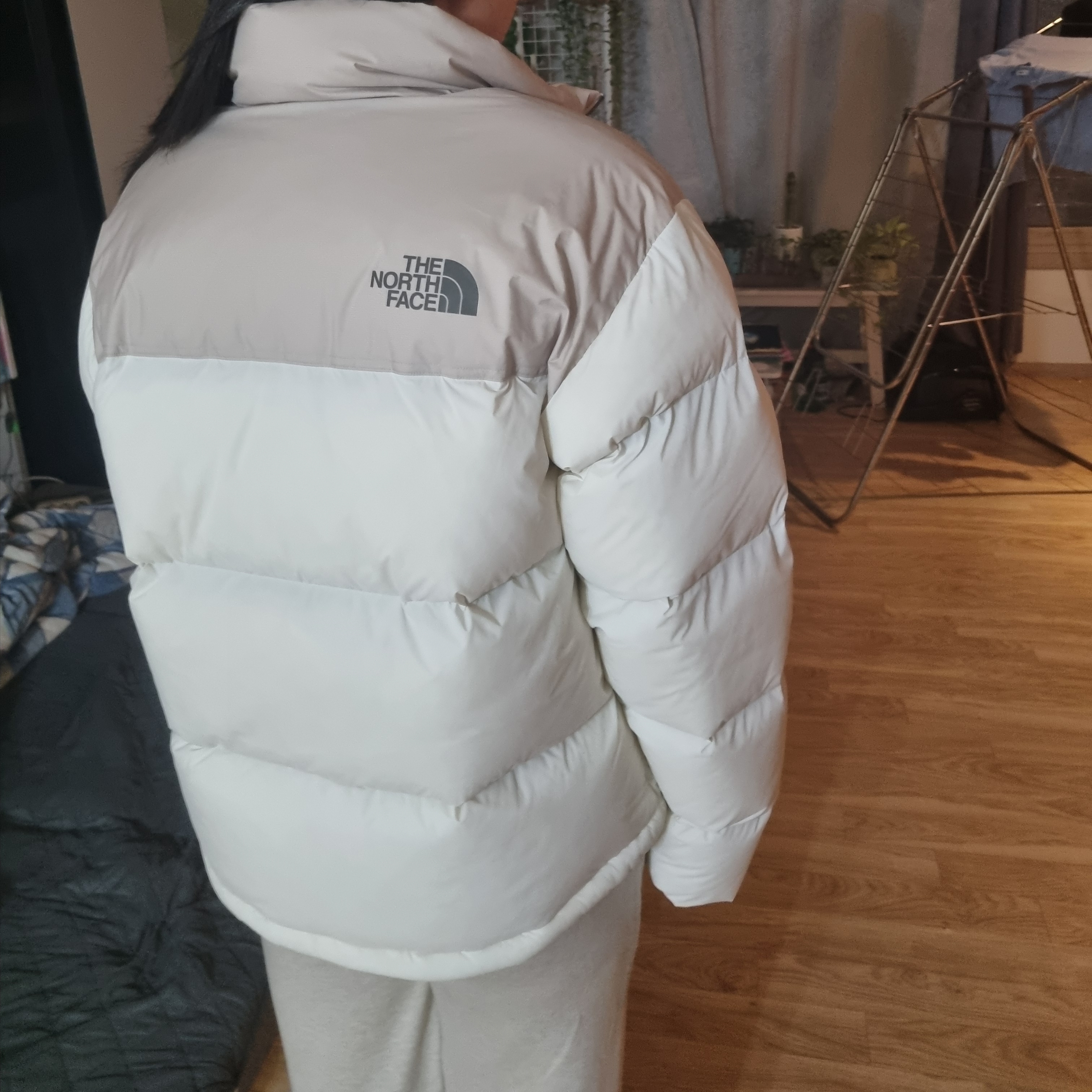 The North Face Superflex Nuptse Down Jacket RDS Cream - 24FW 착용 스타일 - 4