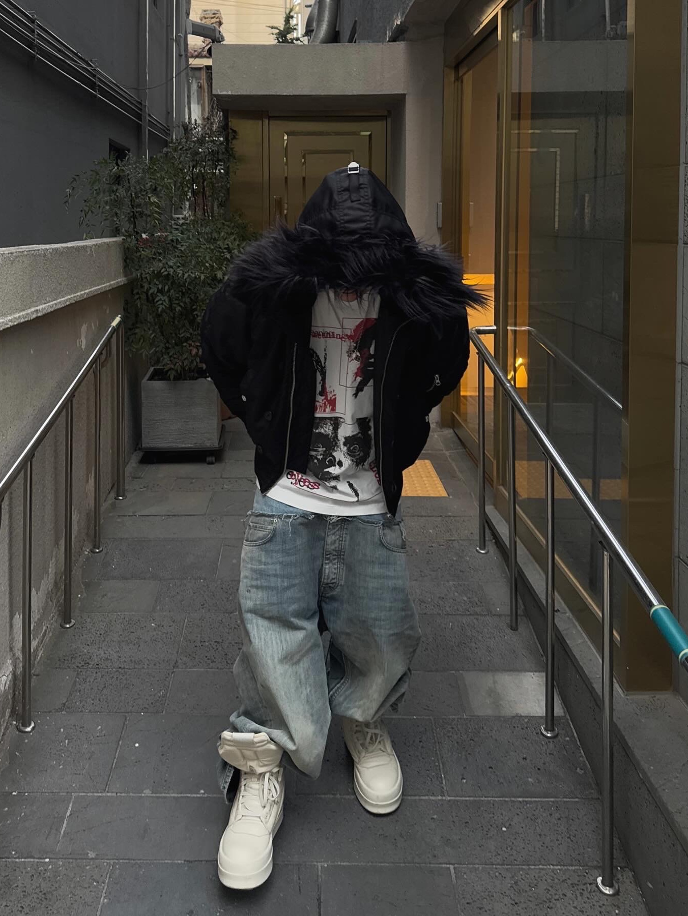 (W) Rick Owens Mega Bumper Geobasket Milk 착용 스타일