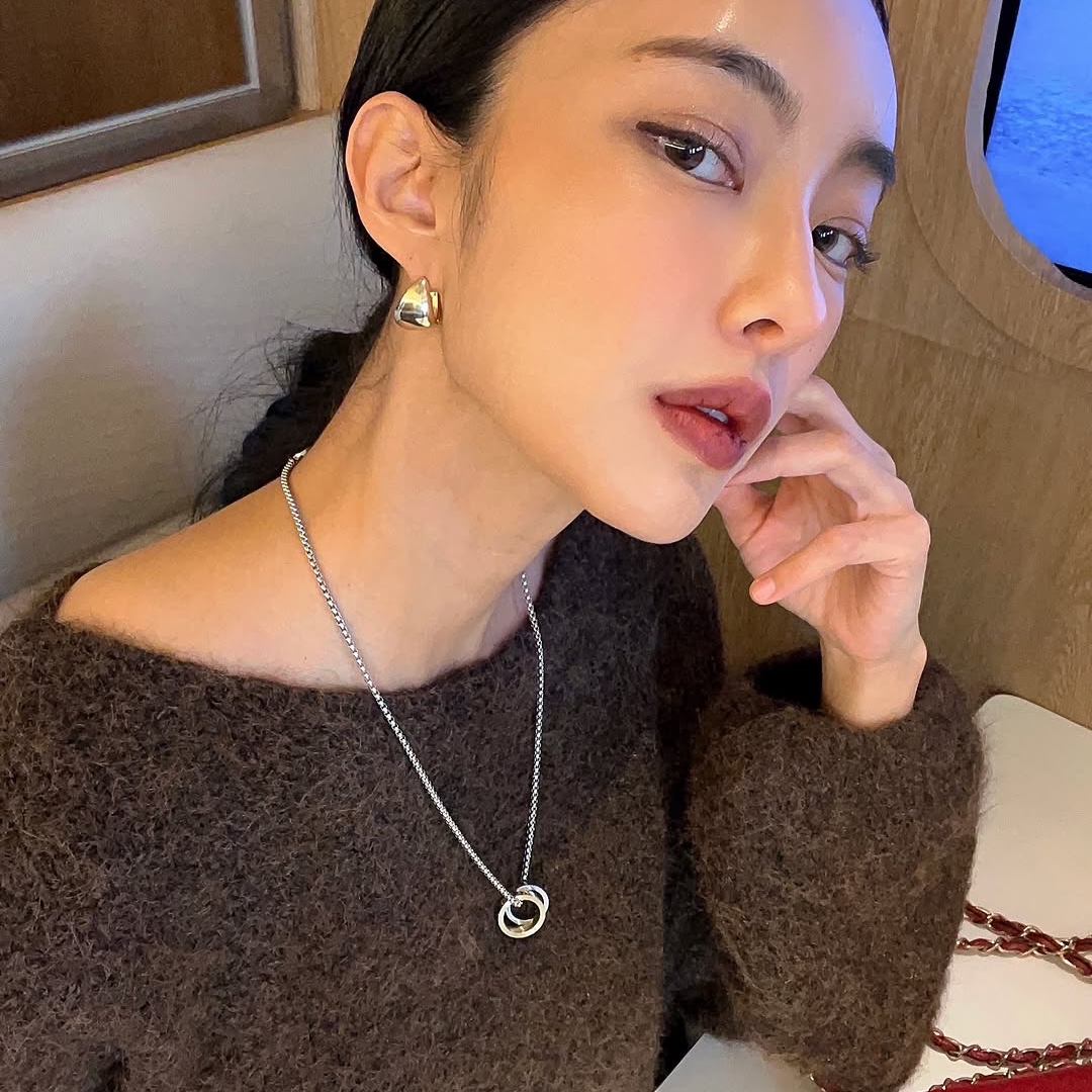 Diesel Dx1233 Two-Tone Stainless Steel Double Pendant Necklace Silver 착용 스타일 - 1