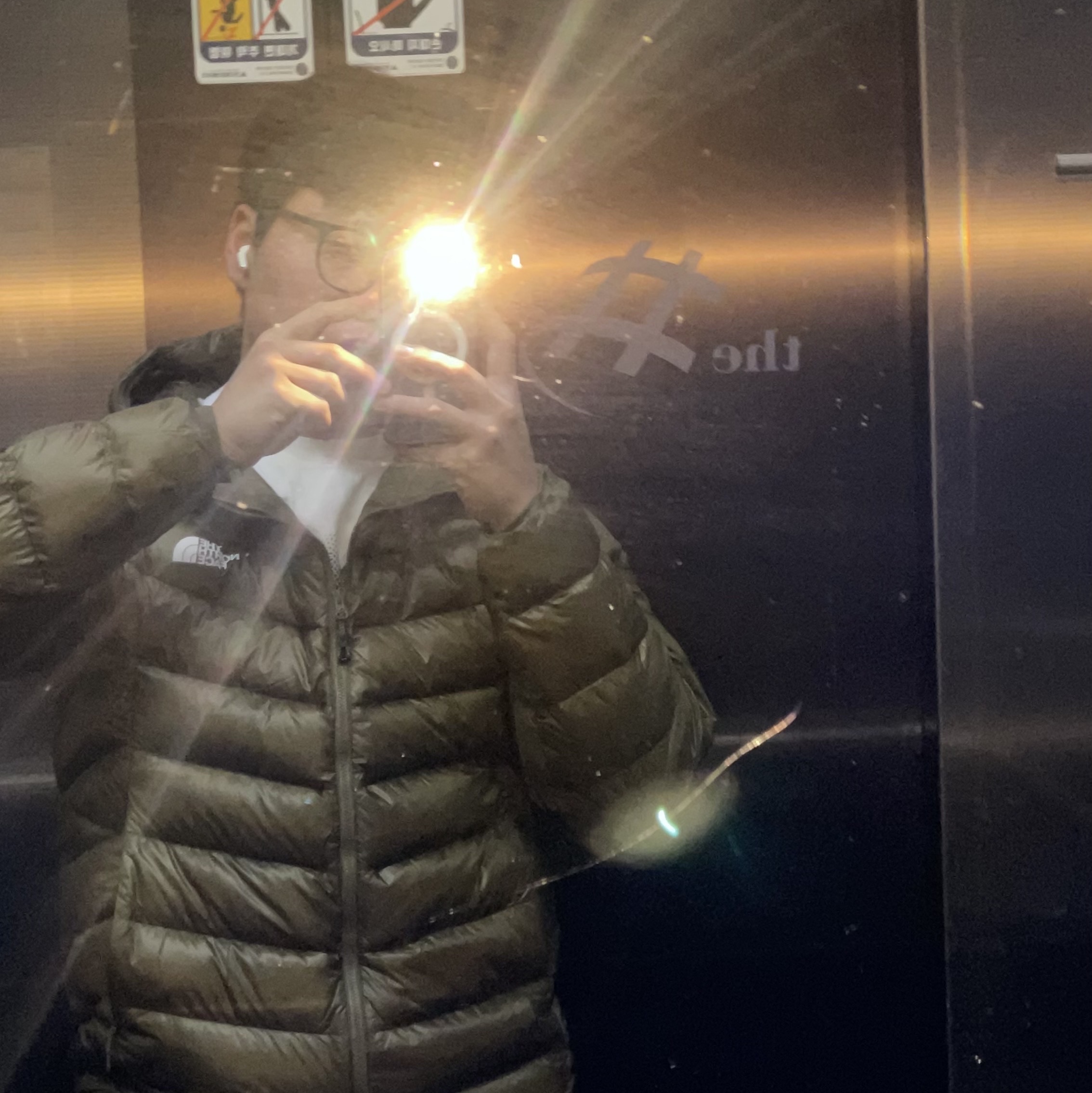 The North Face Summit Mattehorn RDS Down Jacket Khaki 착용 스타일 - 1