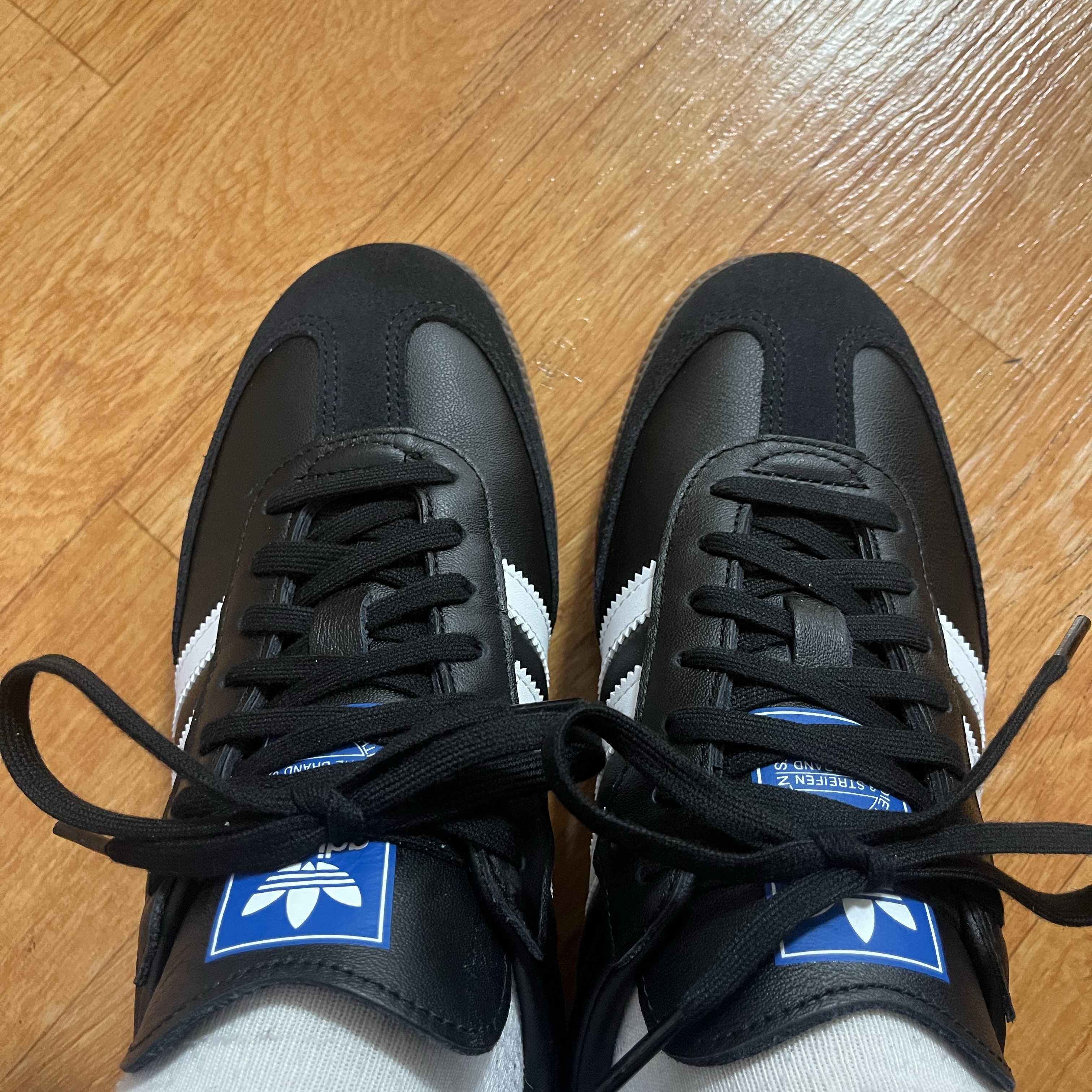 Adidas Samba OG Black White Gum 착용 스타일