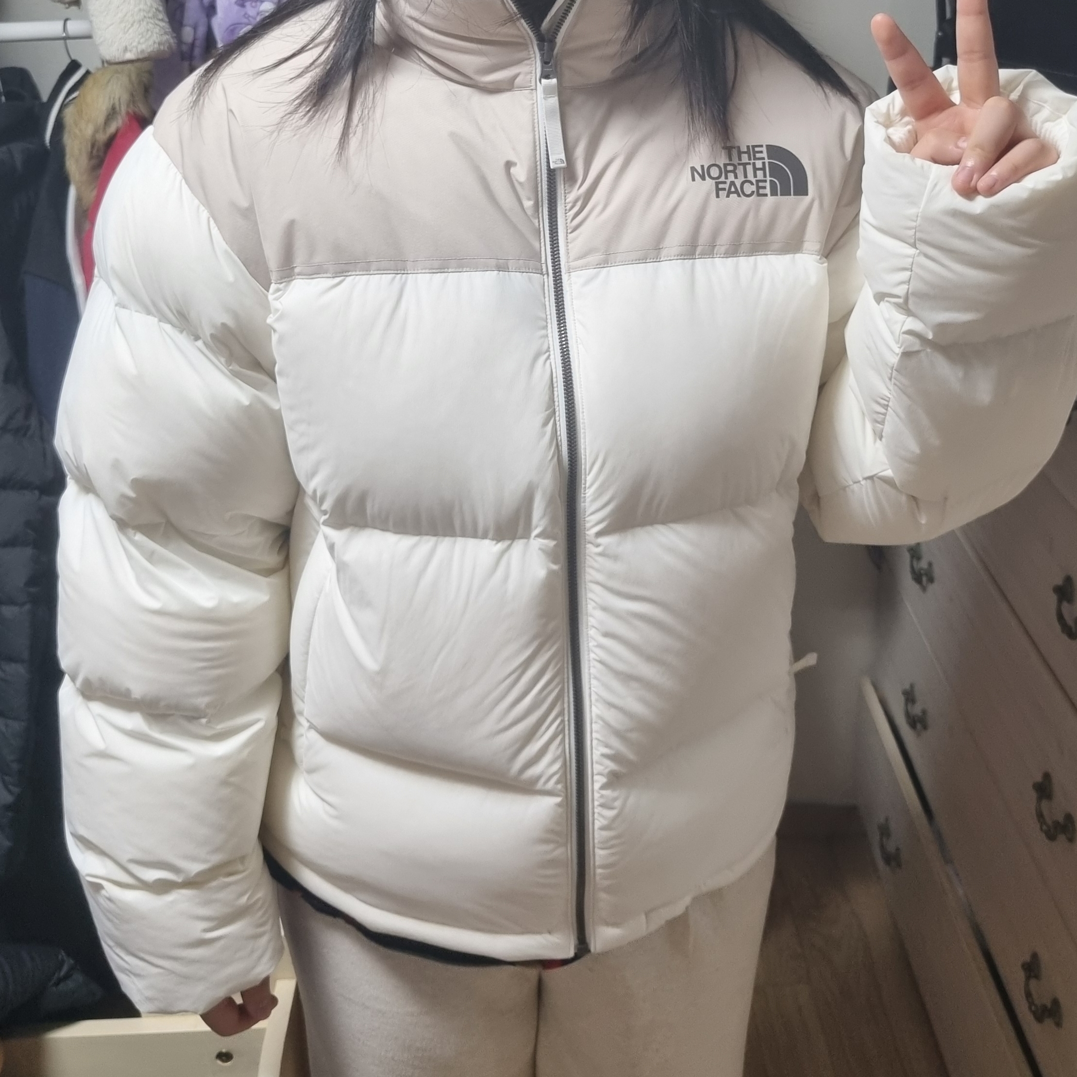 The North Face Superflex Nuptse Down Jacket RDS Cream - 24FW 착용 스타일 - 3