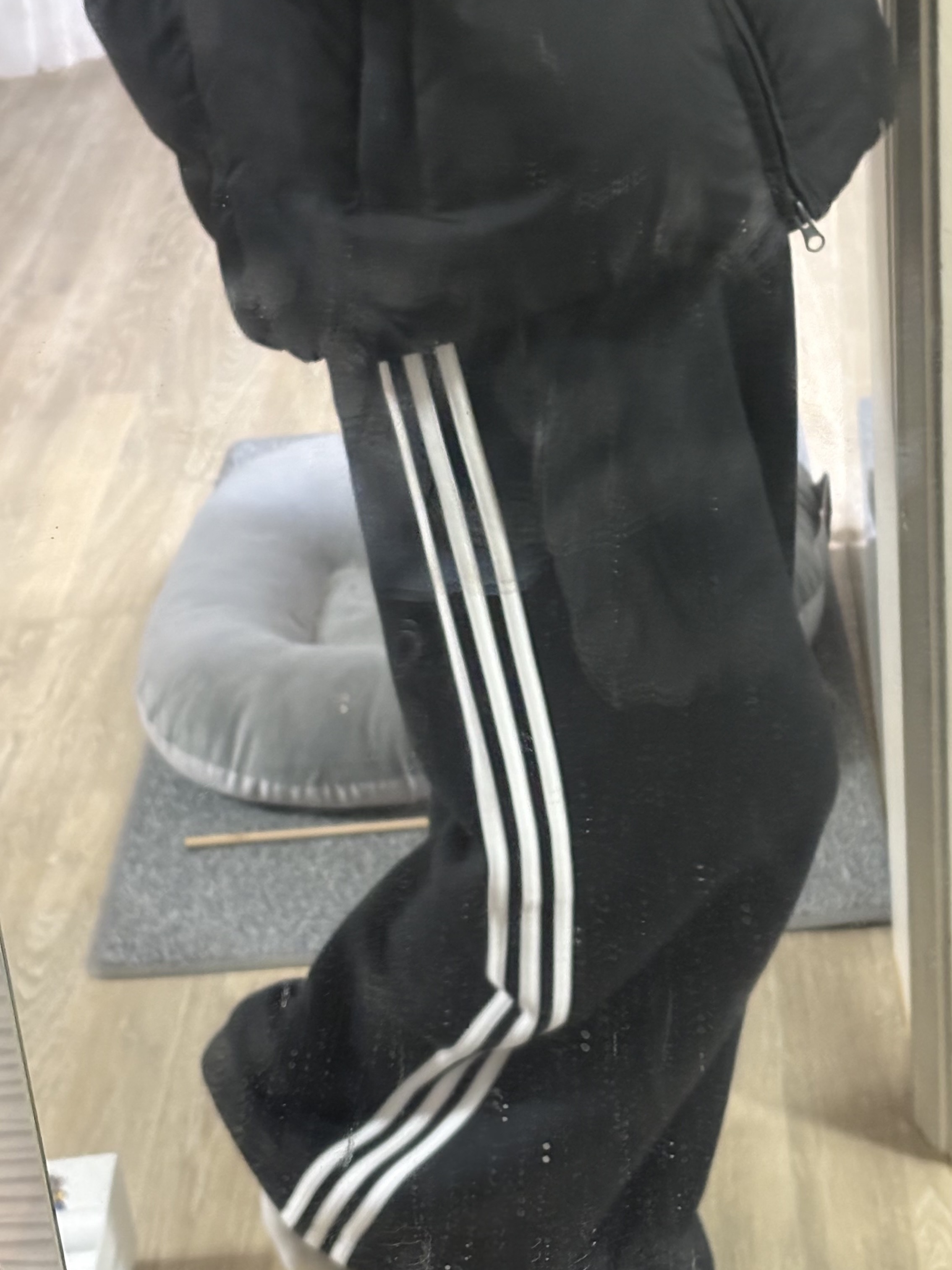 (W) Adidas Essentials 3-Stripes French Terry Wide Pants Black - KR Sizing 착용 스타일 - 2