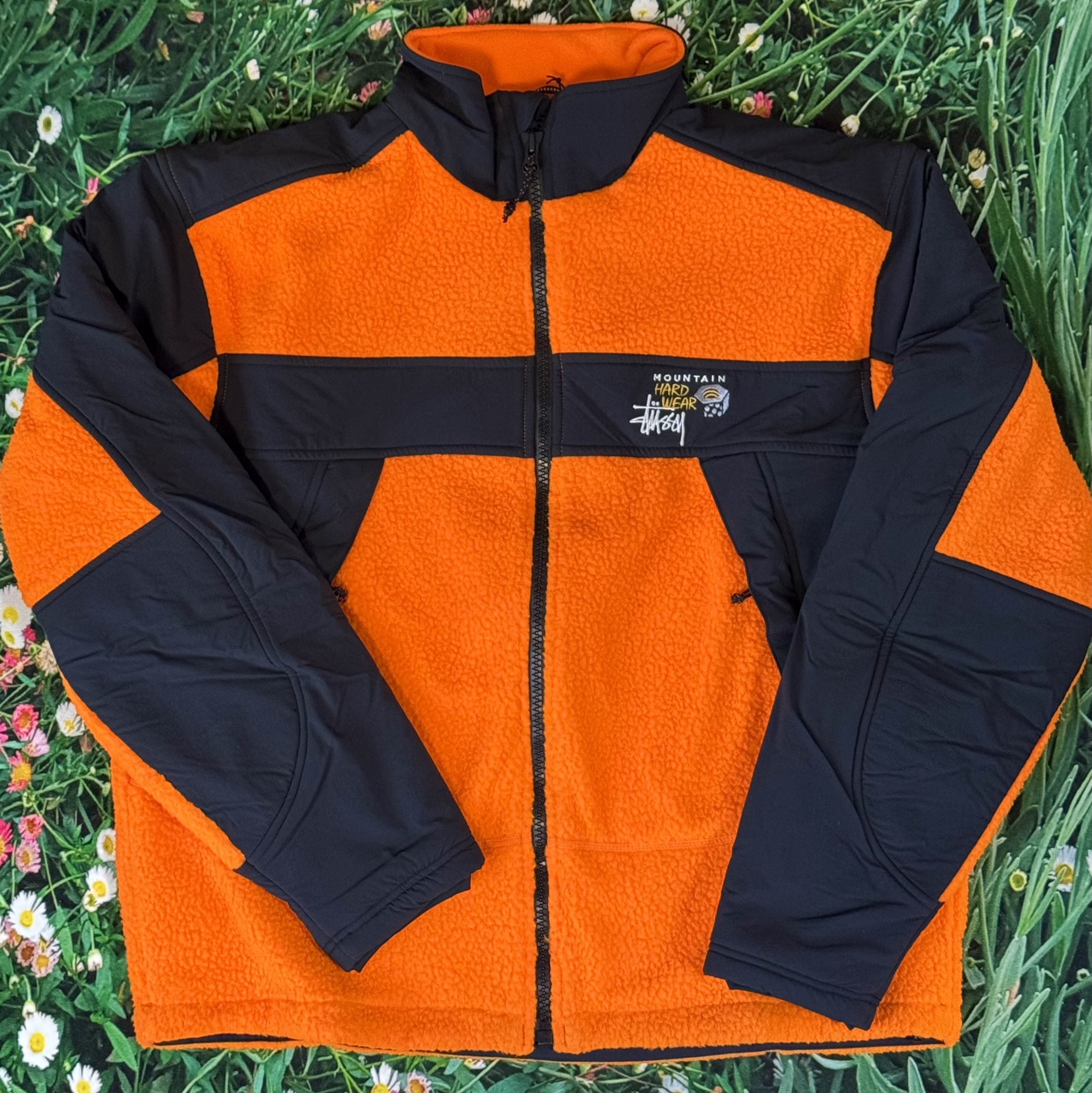 Stussy x Mountain Hardwear Fleece Jacket Alpine Orange 착용 스타일 - 2