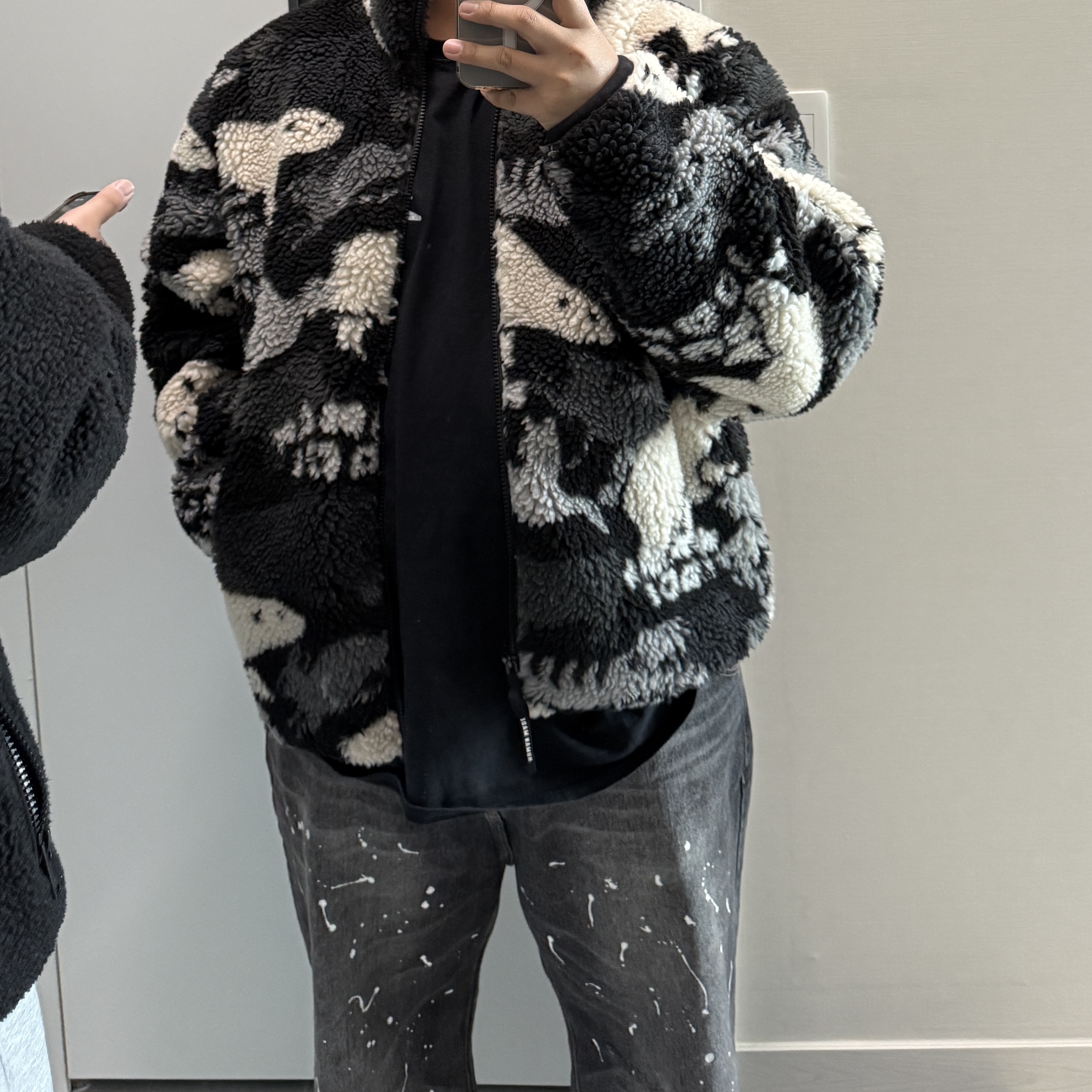 Human Made Animal Fleece Jacket Gray 착용 스타일