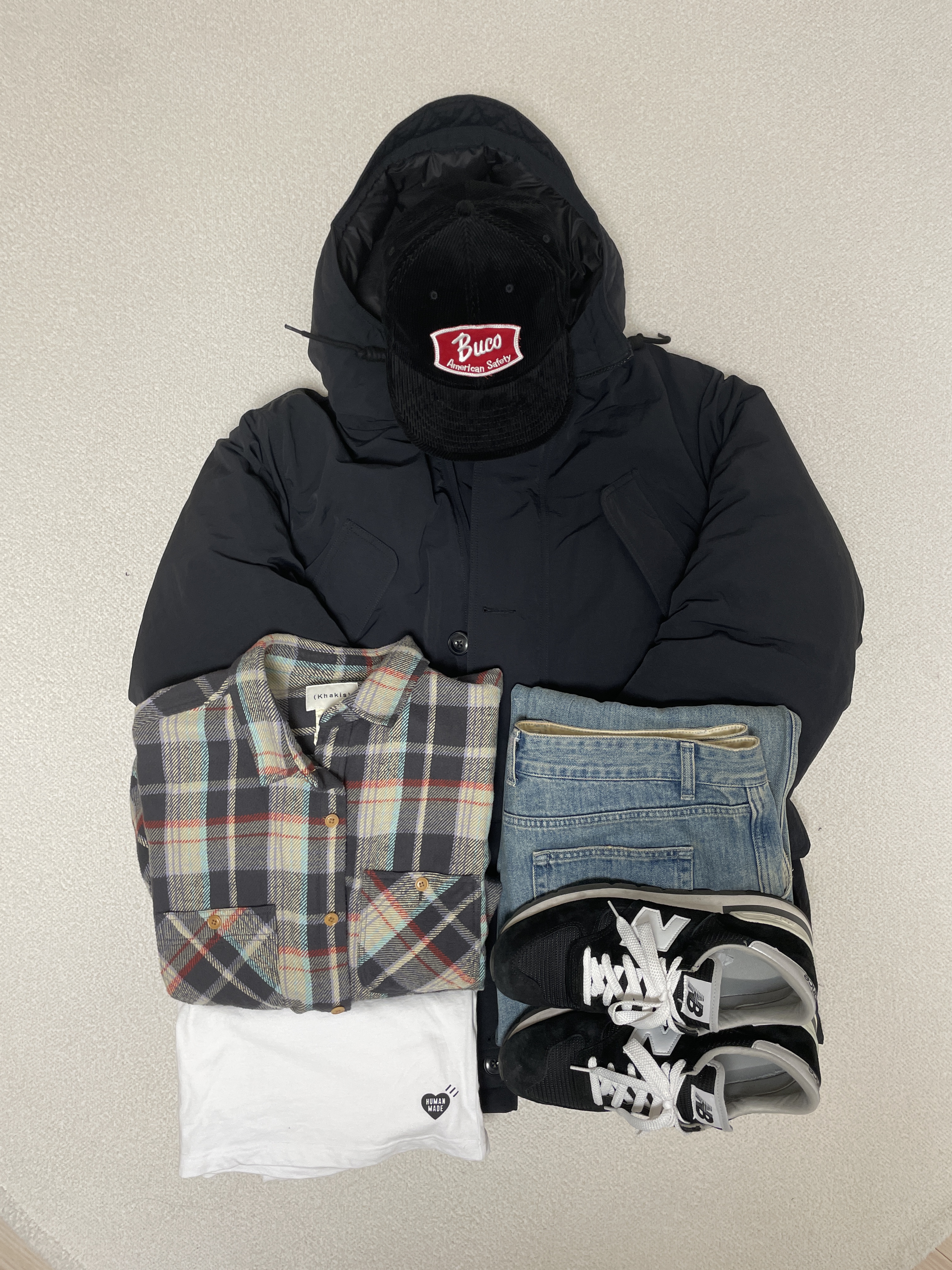 New Balance 990v1 Made in USA Black 착용 스타일 - 7