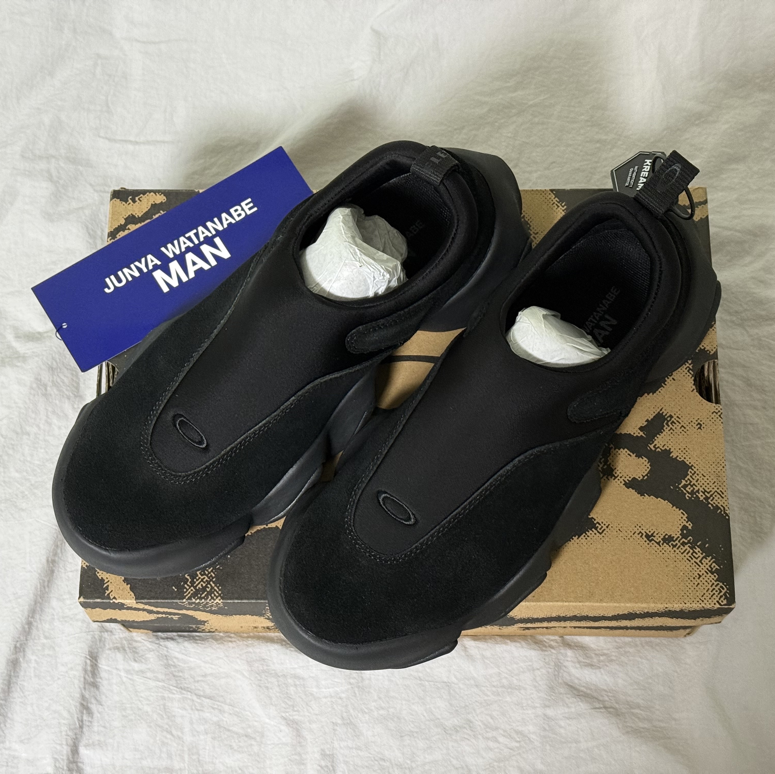 Oakley Factory Team x Junya Watanabe Man Suede Flesh Black 착용 스타일 - 1