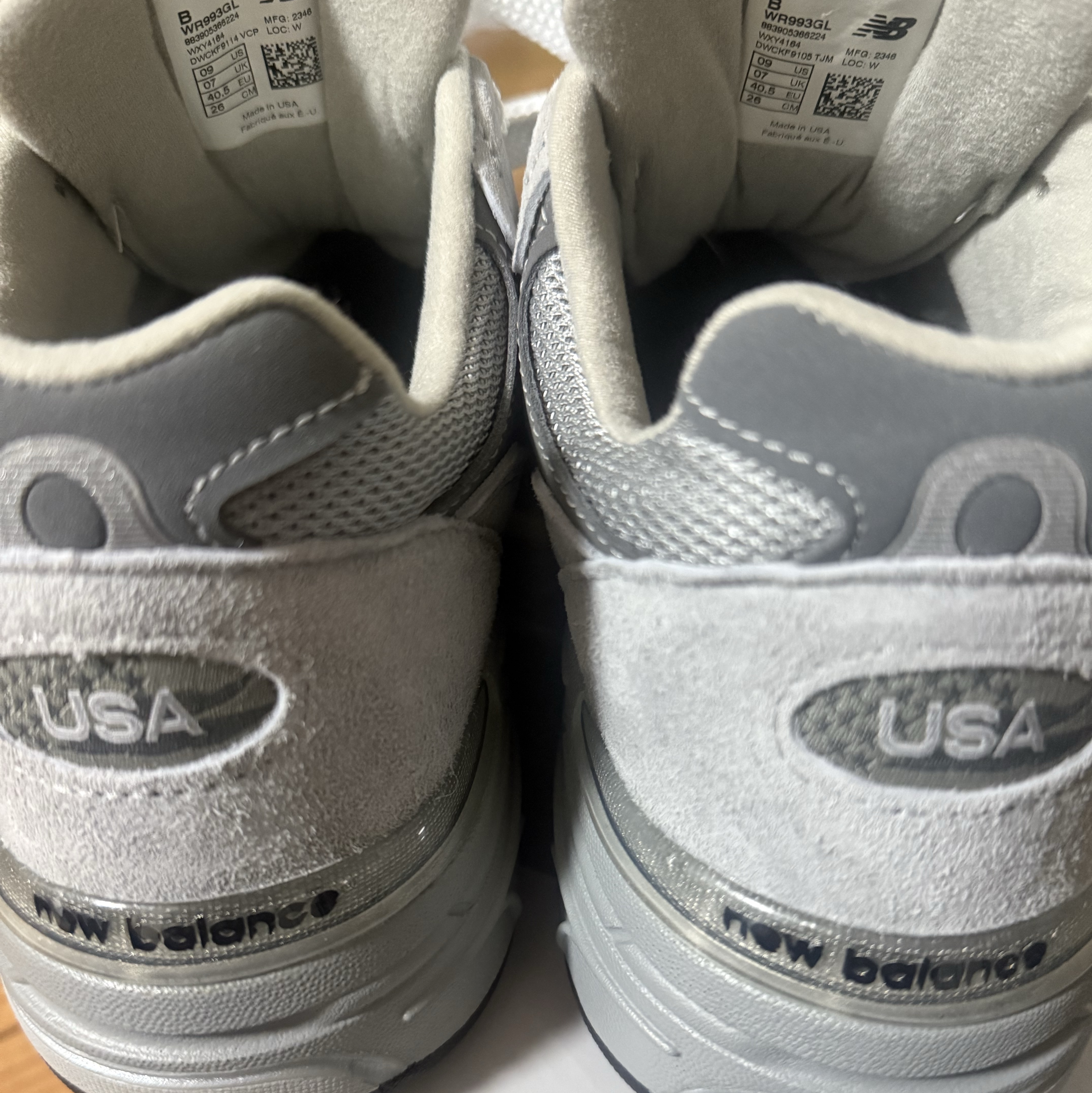 (W) New Balance 993 Made in USA Grey - B Standard 착용 스타일 - 2