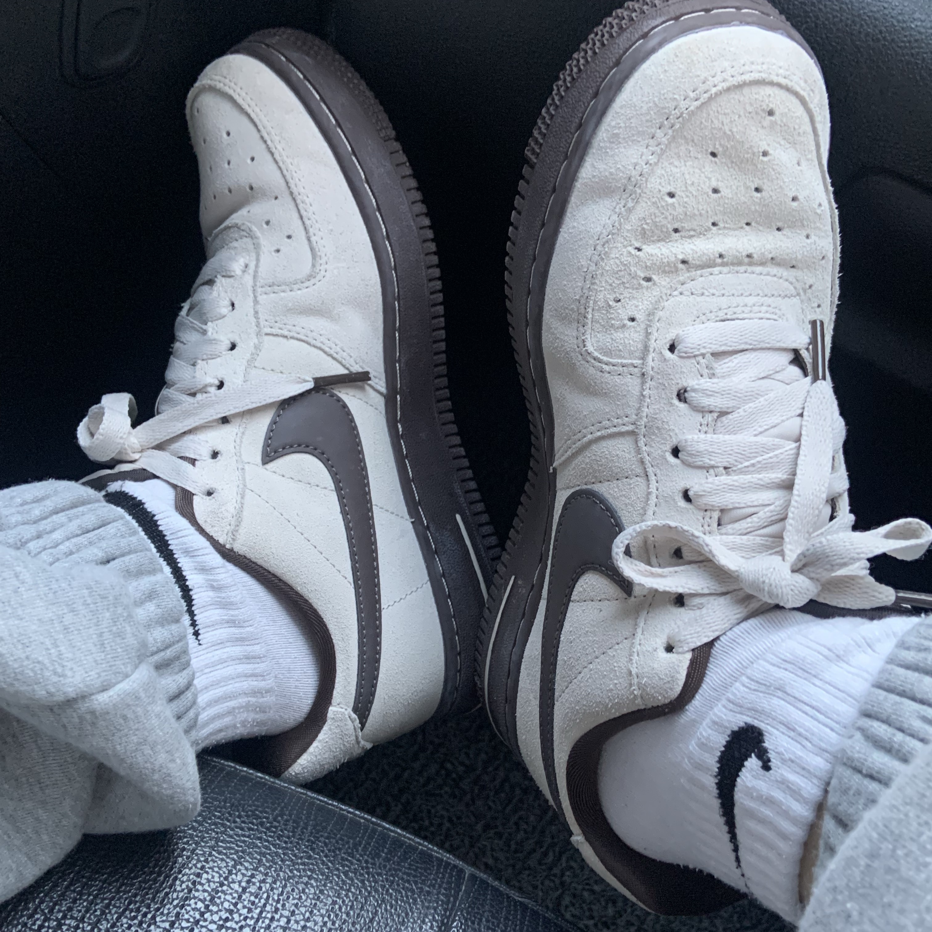 (W) Nike Air Force 1 '07 Light Orewood Brown Baroque Brown 착용 스타일