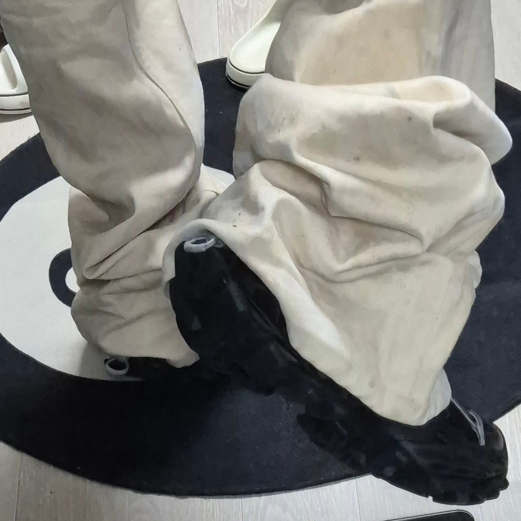 Balenciaga Hike Sneaker Black 착용 스타일 - 5