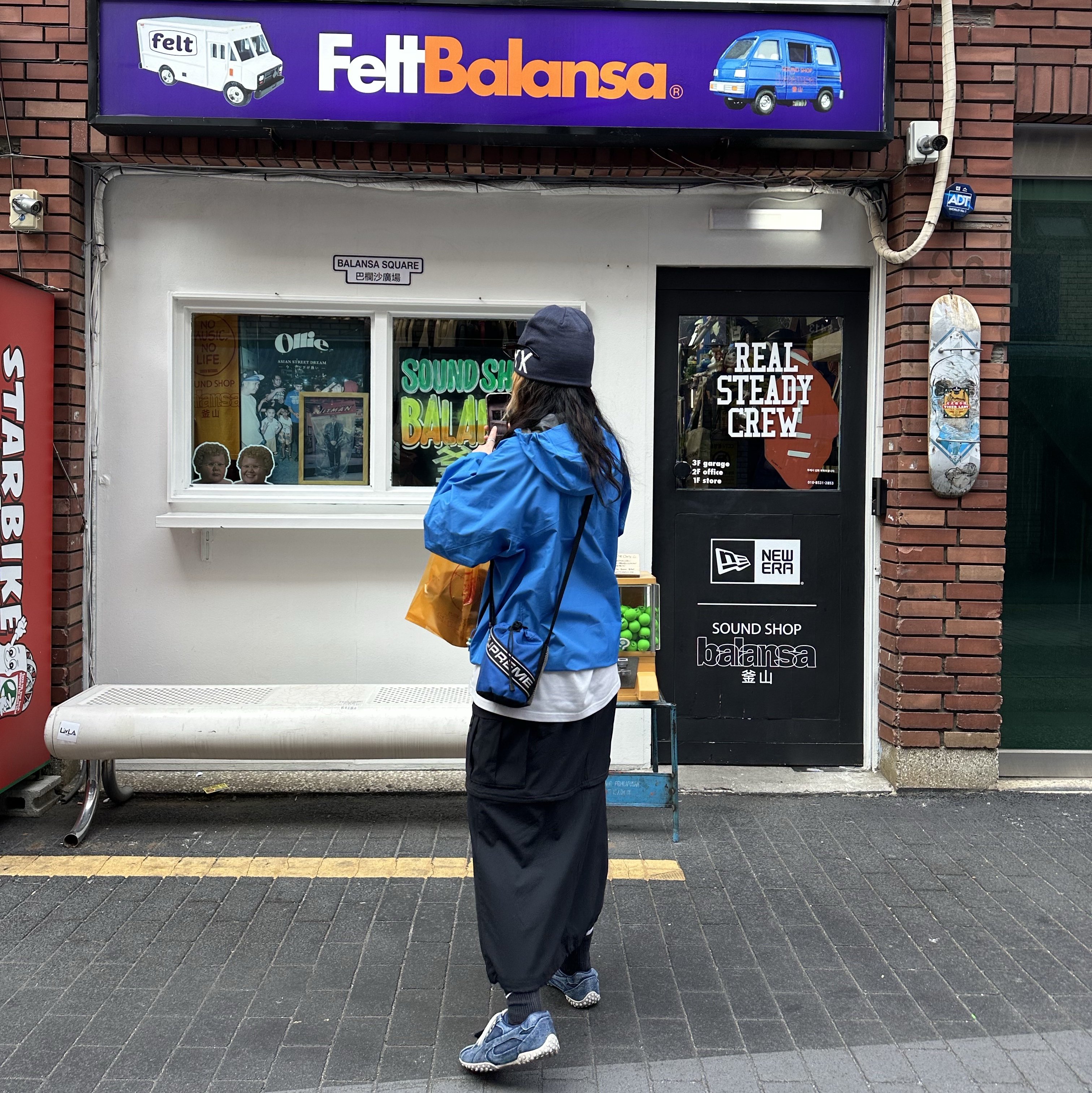 Nike ACG Storm-Fit ADV Cascade Rains Full Zip Jacket Light Photo Blue Summit White - Asia, (W) Nike ACG Smith Summit Zip-Off Skirt Black - Asia 착용 스타일 - 3