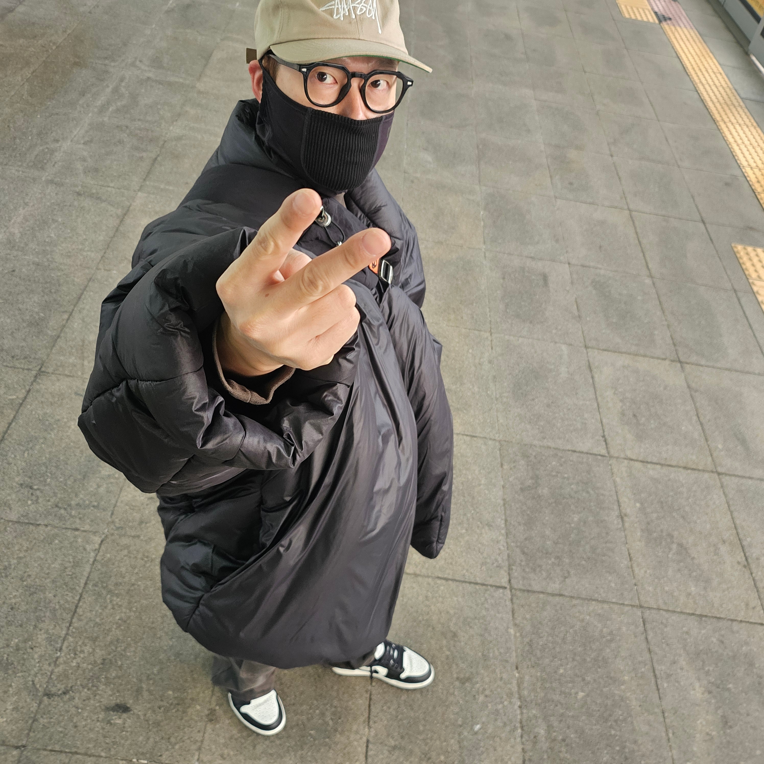 Stussy Basic Strapback Cap Khaki, HRTM x NAROO V101 Half Balaclava Black 착용 스타일 - 1