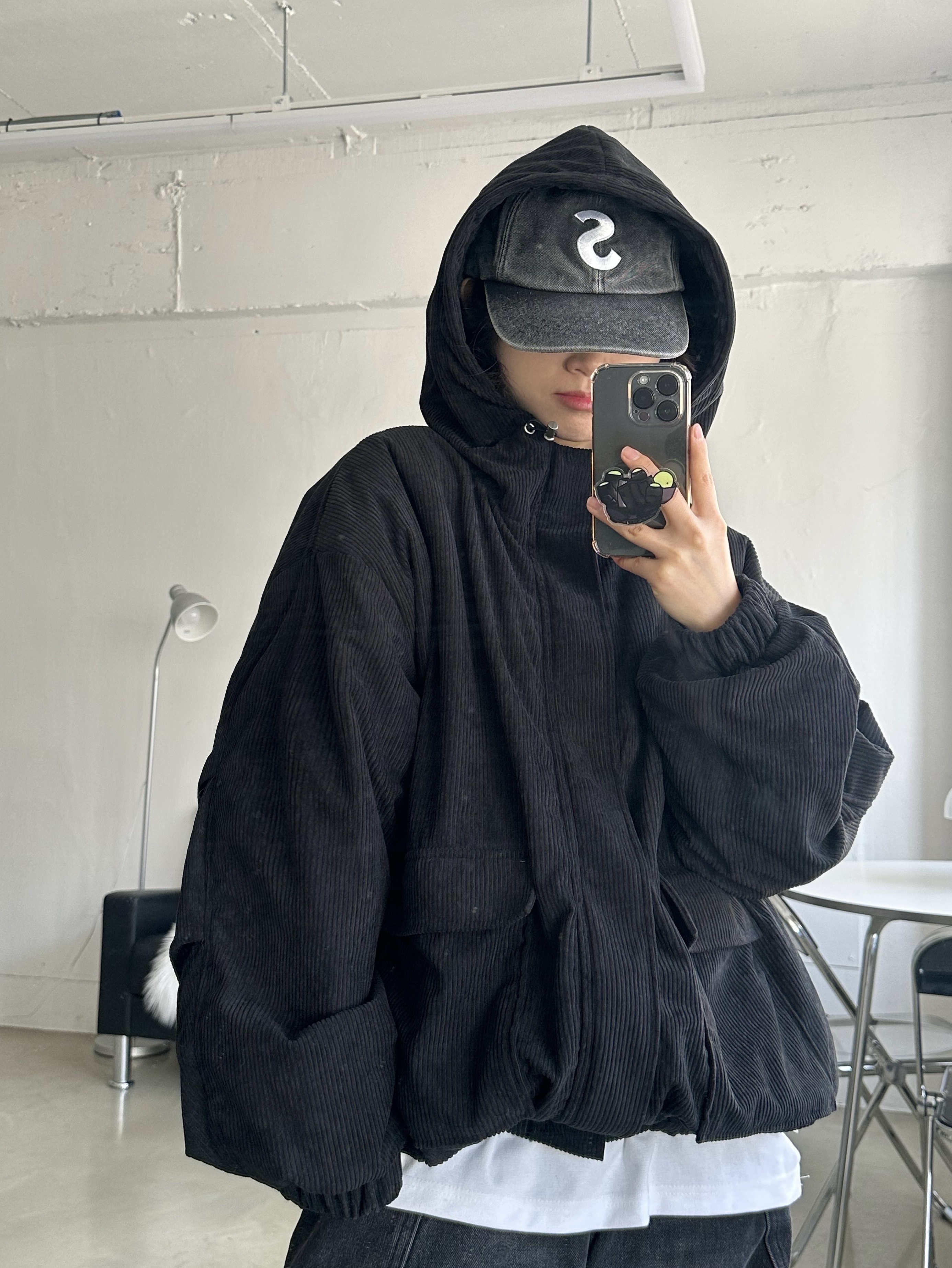 Supreme Pigment Canvas S Logo 6-Panel Black - 23SS 착용 스타일 - 1