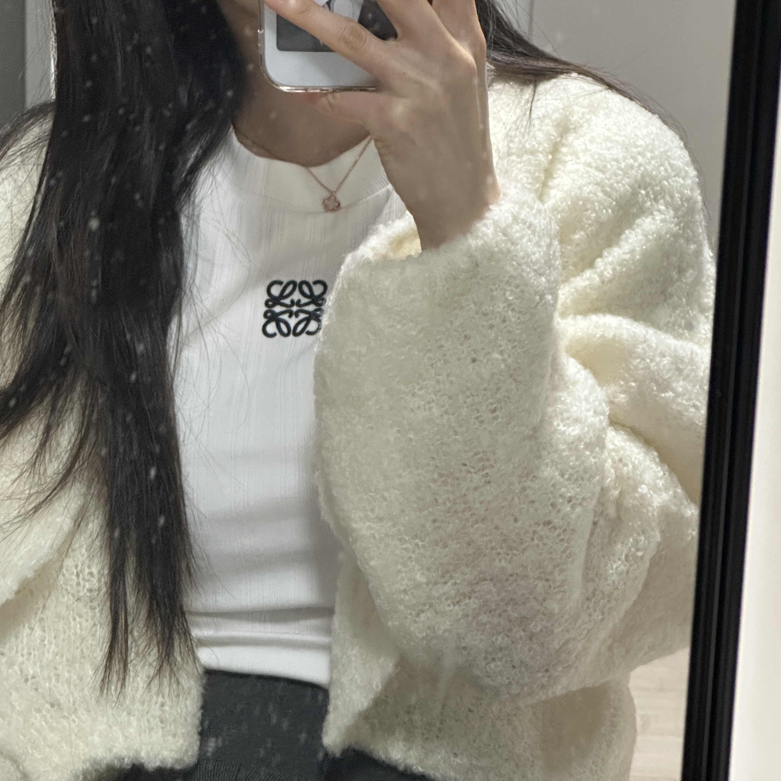 (W) Loewe Anagram Top In Ribbed Cotton Jersey White 착용 스타일 - 3