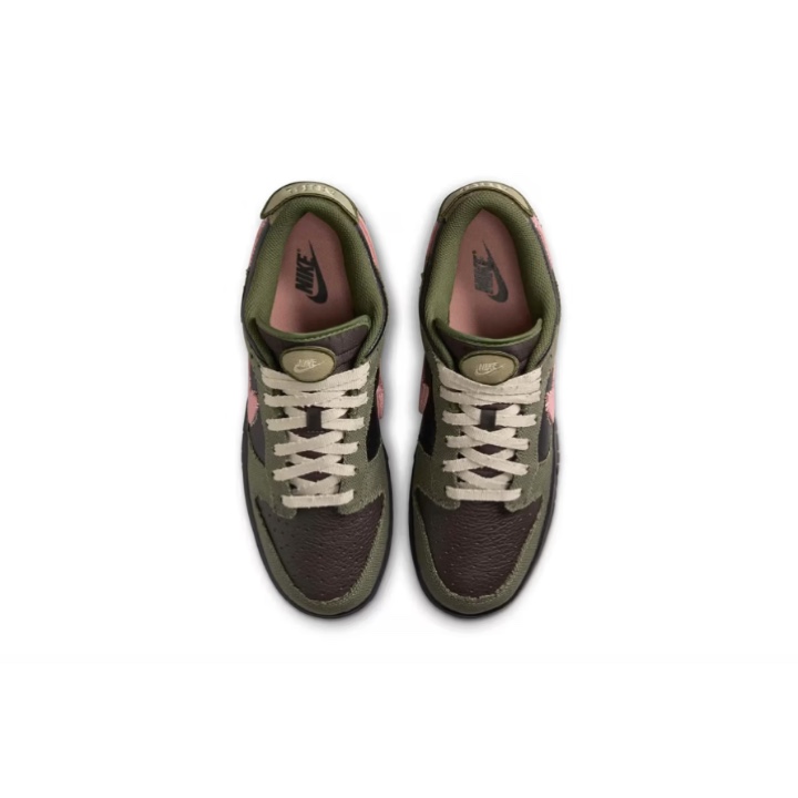 Nike Dunk Low Retro Khaki Hazel Rush, Nike x There SB Dunk Low Pro Anthracite and Gorge Green 착용 스타일 - 2