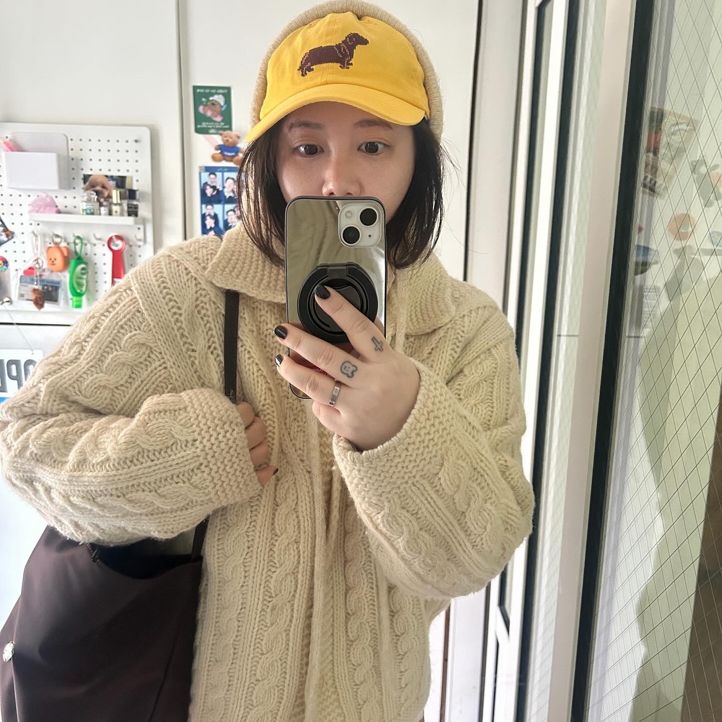 FARVEN Dachshund Ball Cap Yellow 착용 스타일