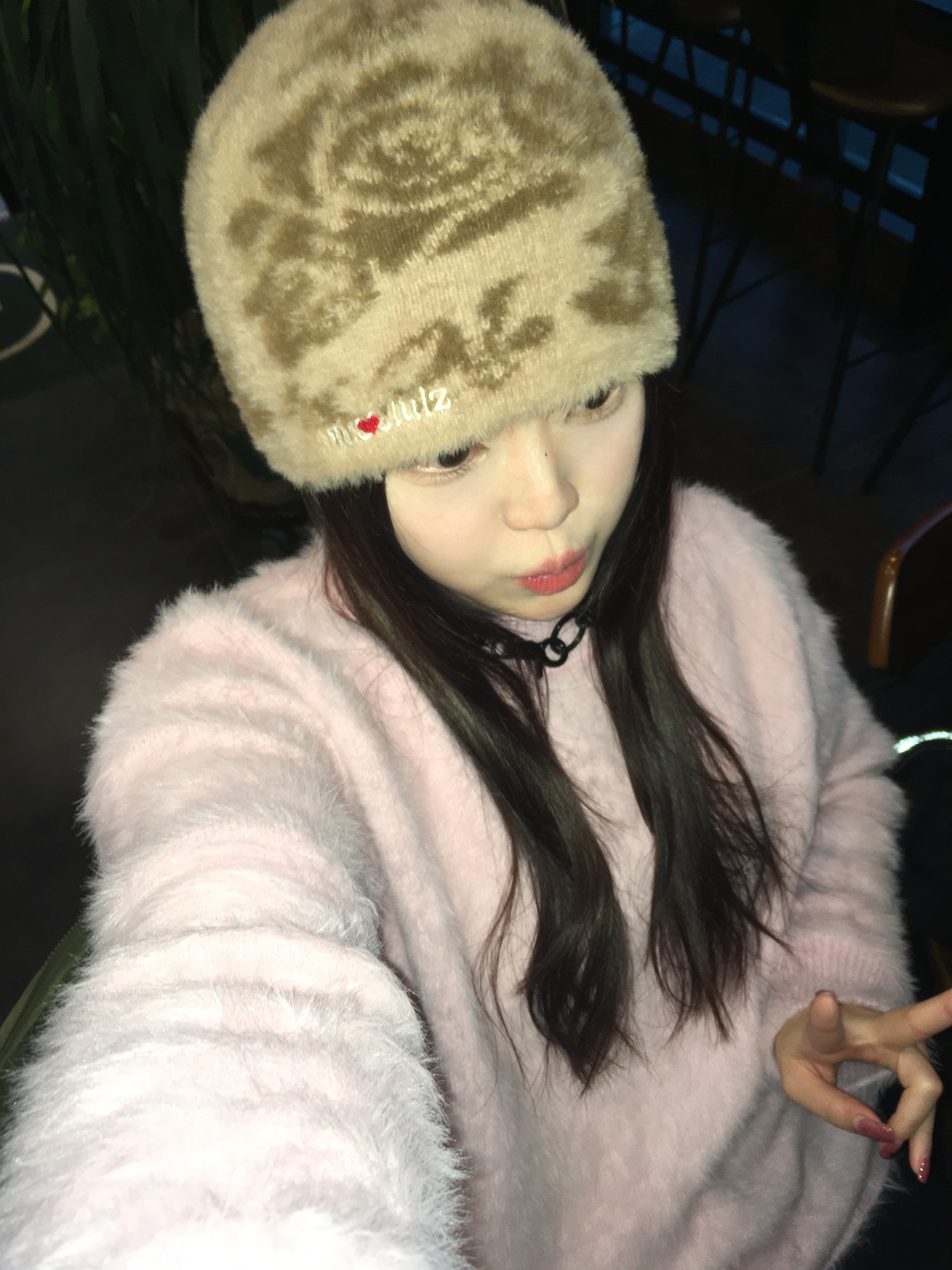 Neib Wool Blended Glitter Knit Pink 착용 스타일 - 6