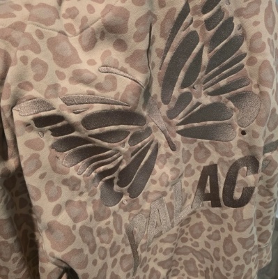 Palace x Needles Hood Sand - 24FW 착용 스타일