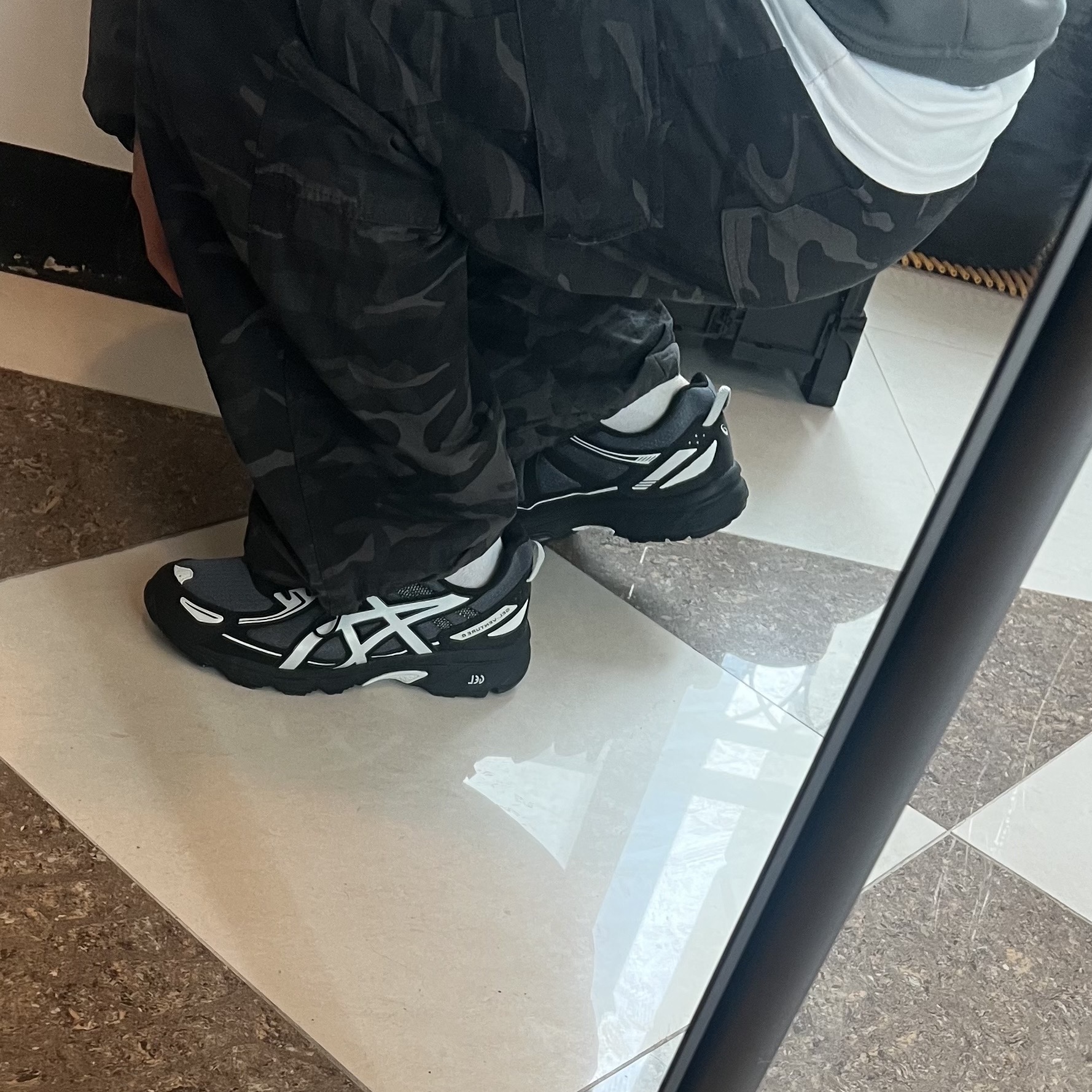 Asics Gel-Venture 6 Carrier Grey 착용 스타일
