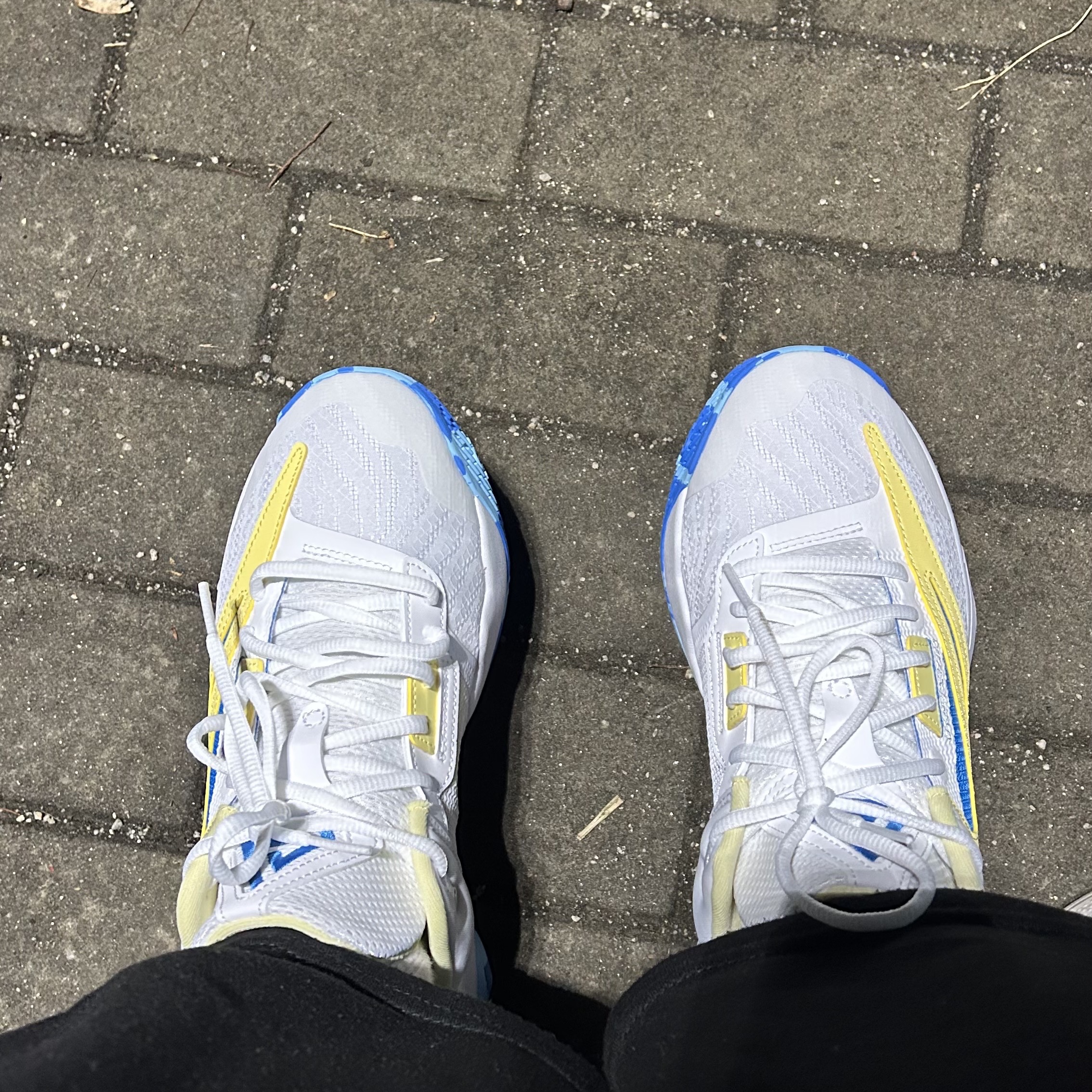 Nike Giannis Immortality 3 EP White Light Photo Blue 착용 스타일