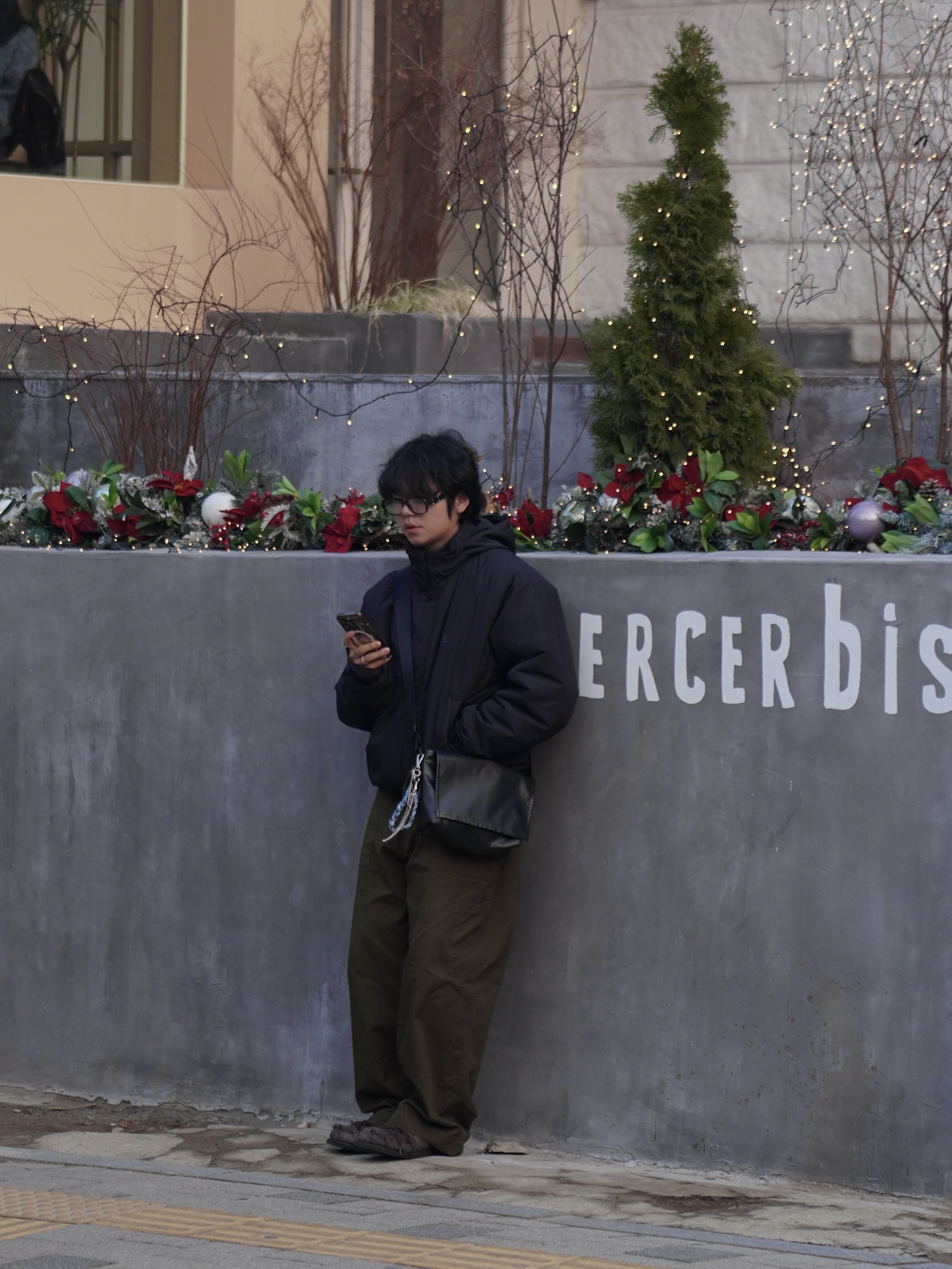 [6% 적립] NegativeThree Buffalo Derby Brown, Polyteru Human Index Human Loosed Half Zip Knit Gray 착용 스타일 - 4