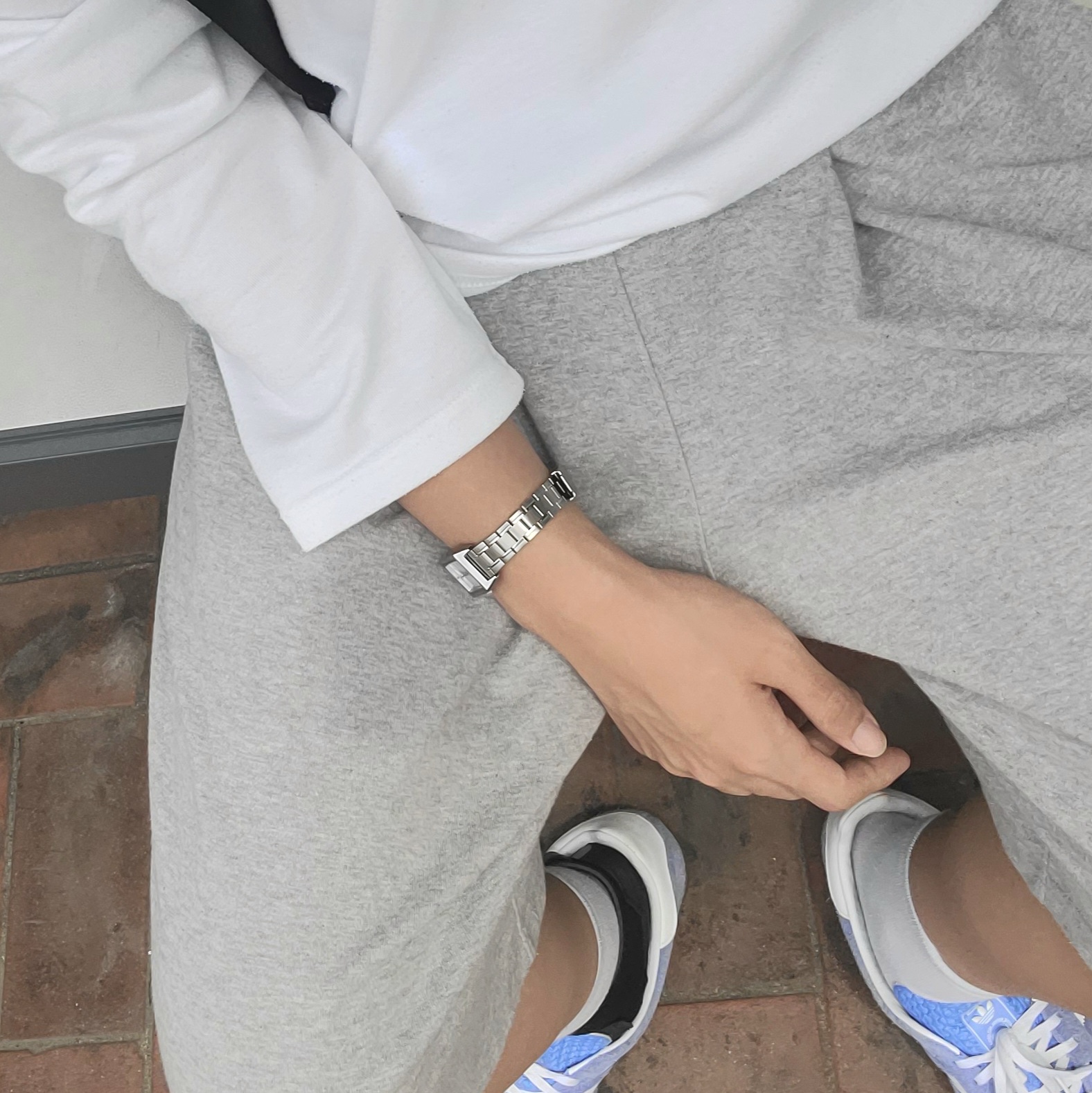 (W) Adidas Gazelle Indoor Blue Fusion Cloud White, Casio LTP-V007D-7E 착용 스타일
