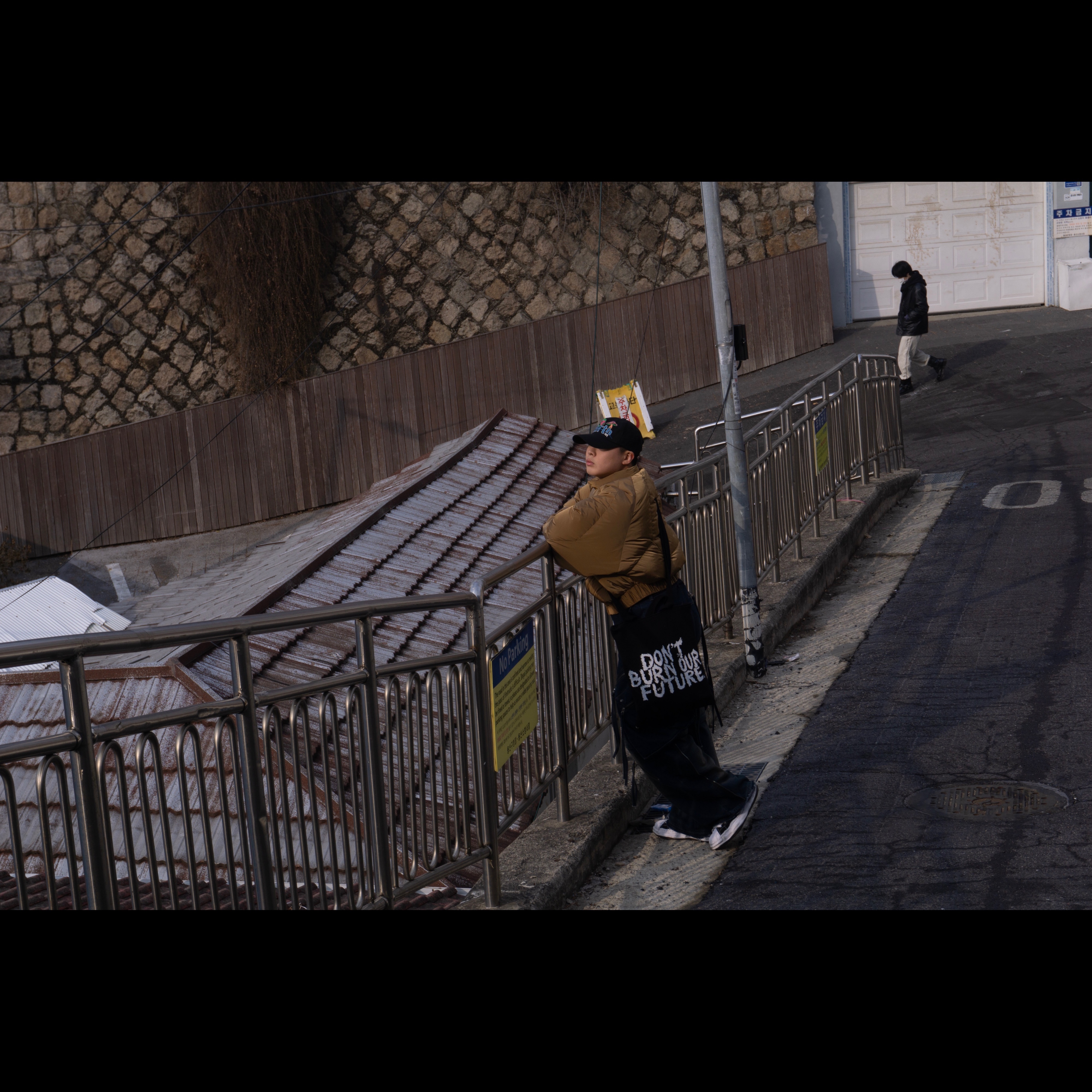 Surgery Process 006, Maison Mihara Yasuhiro Blakey OG Sole Canvas High-top Sneakers Black 착용 스타일 - 1