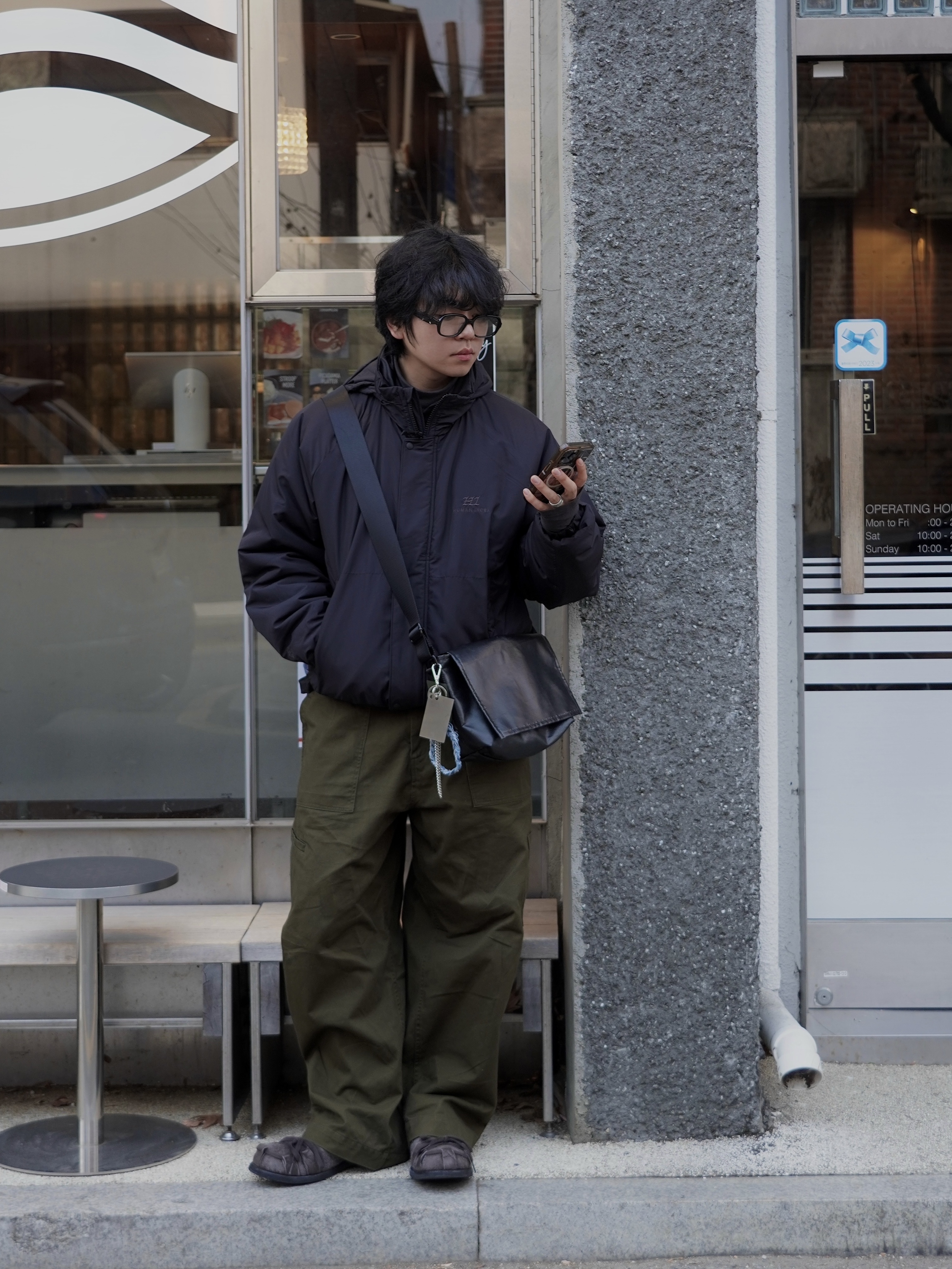 [6% 적립] NegativeThree Buffalo Derby Brown, Polyteru Human Index Human Loosed Half Zip Knit Gray 착용 스타일 - 3