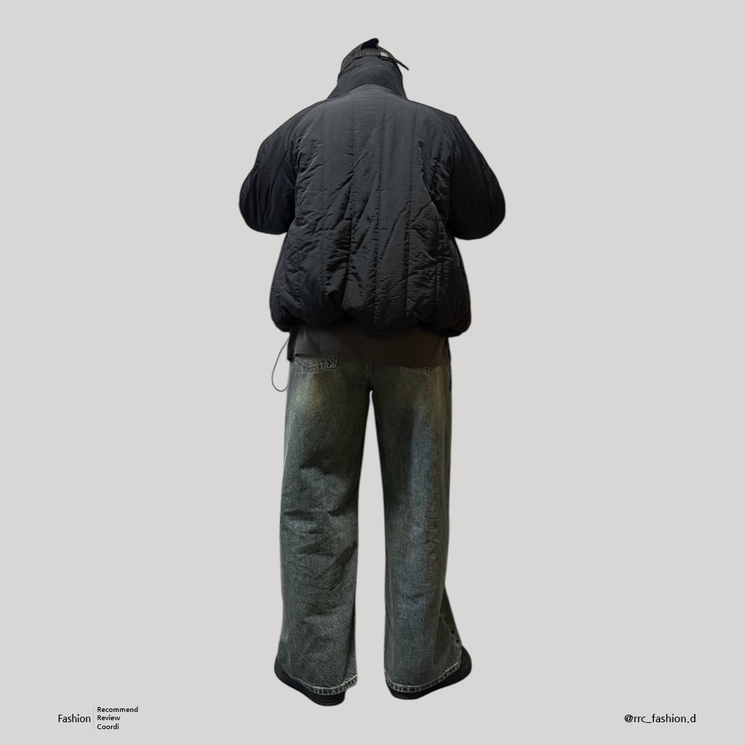 Arc'teryx Keyring Metal, Nike Air Force 1 '07 Low Triple Black 착용 스타일 - 2