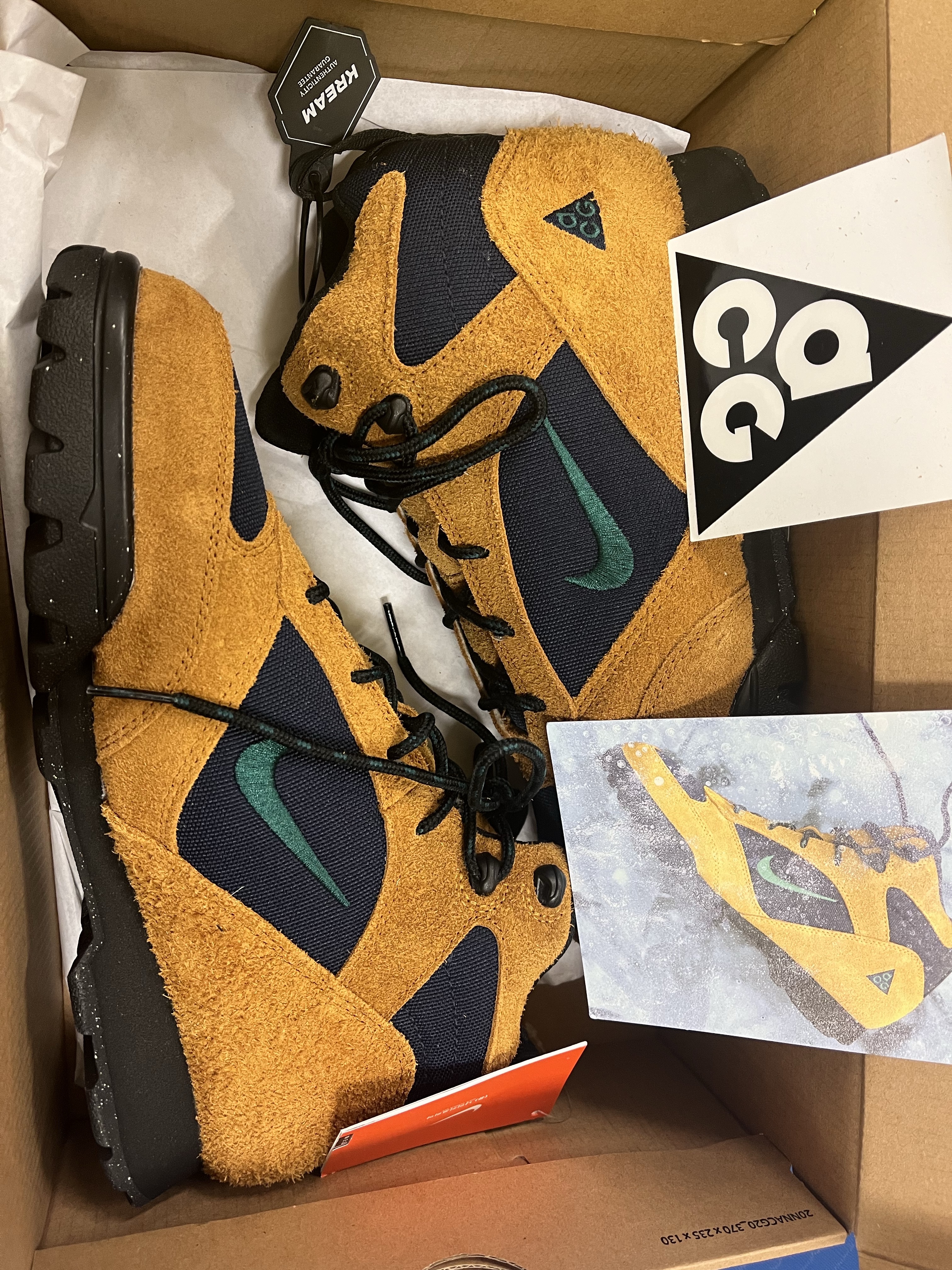 Nike ACG Torre Mid Waterproof Burnt Sienna and Obsidian 착용 스타일 - 2