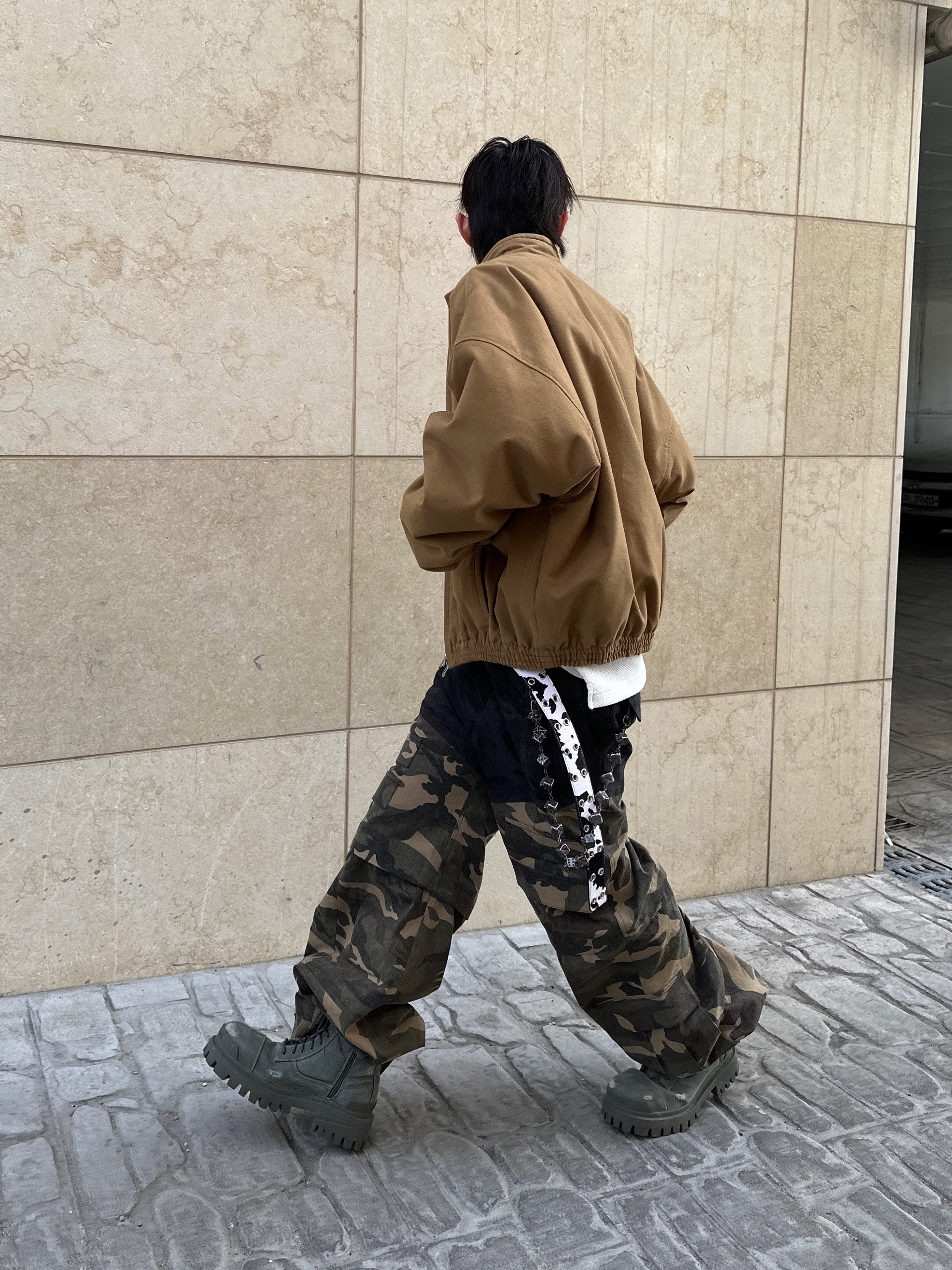 Balenciaga Combat Strike 20mm Boot Kaki, Nonnod Moleskine Bomber Jacket Camel 착용 스타일 - 2