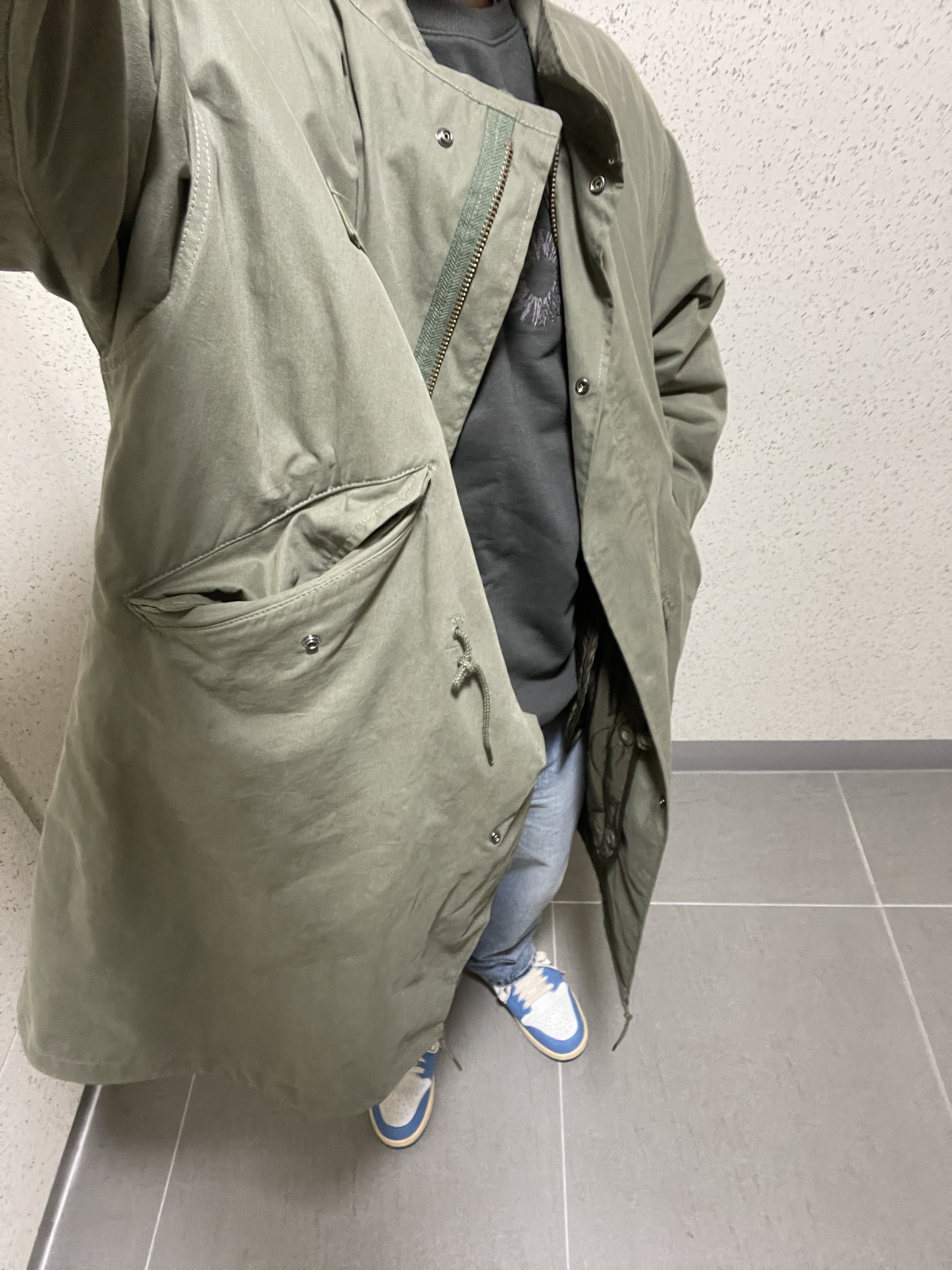 Jordan 1 Low SE Tokyo 96 착용 스타일 - 1