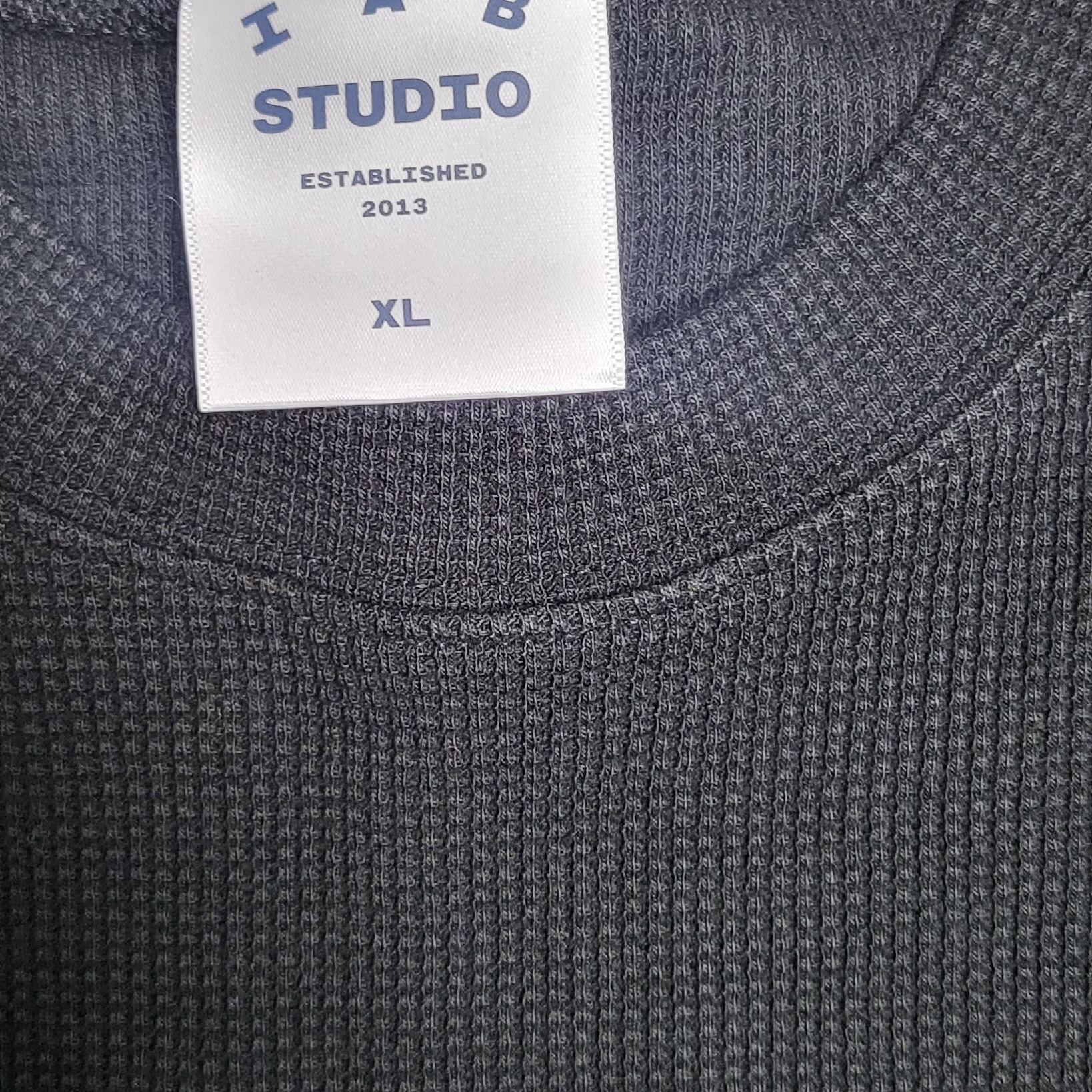 IAB Studio Waffle Long Sleeve Black White 착용 스타일 - 3