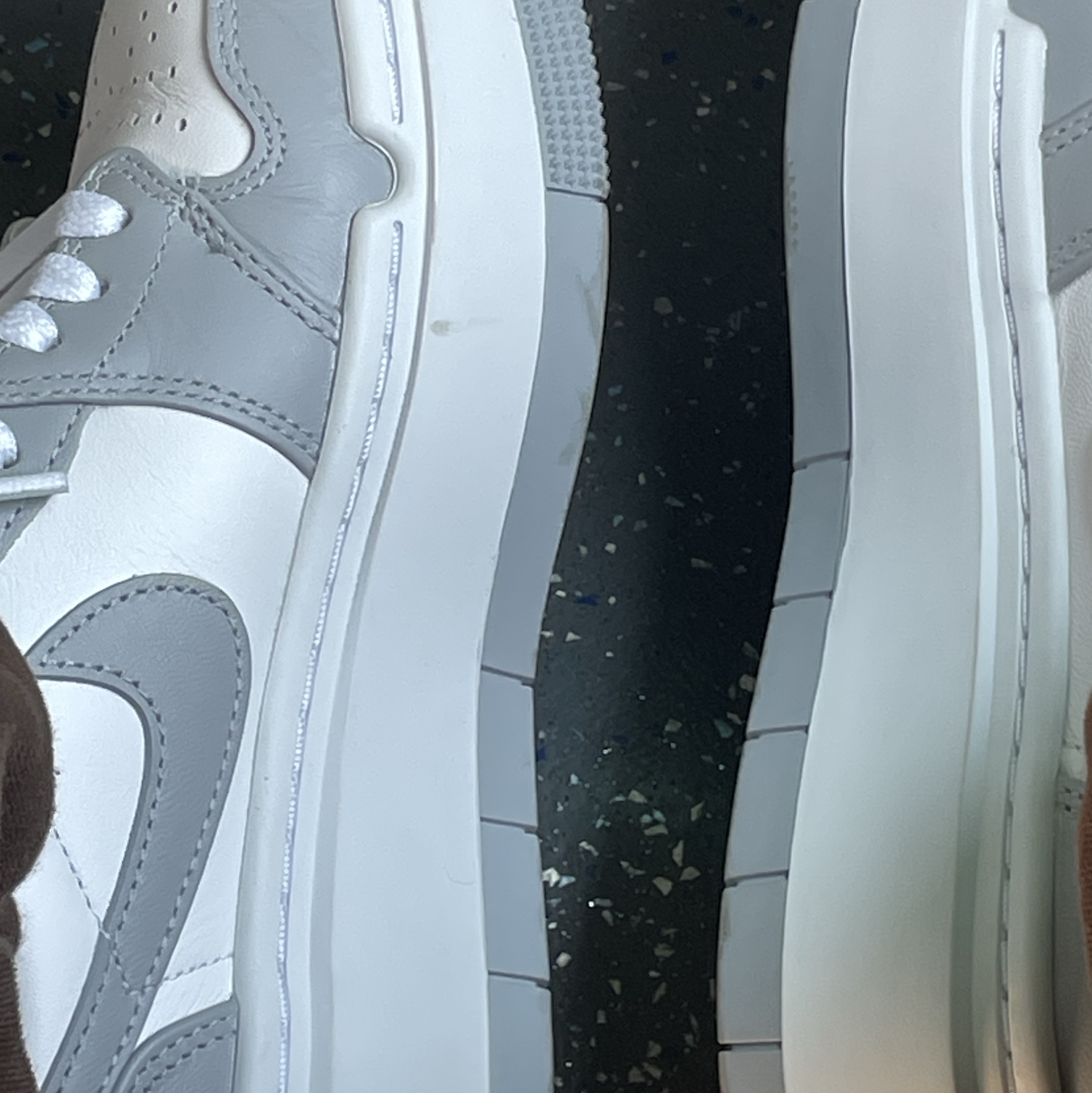 (W) Jordan 1 Elevate Low White and Wolf Grey 착용 스타일