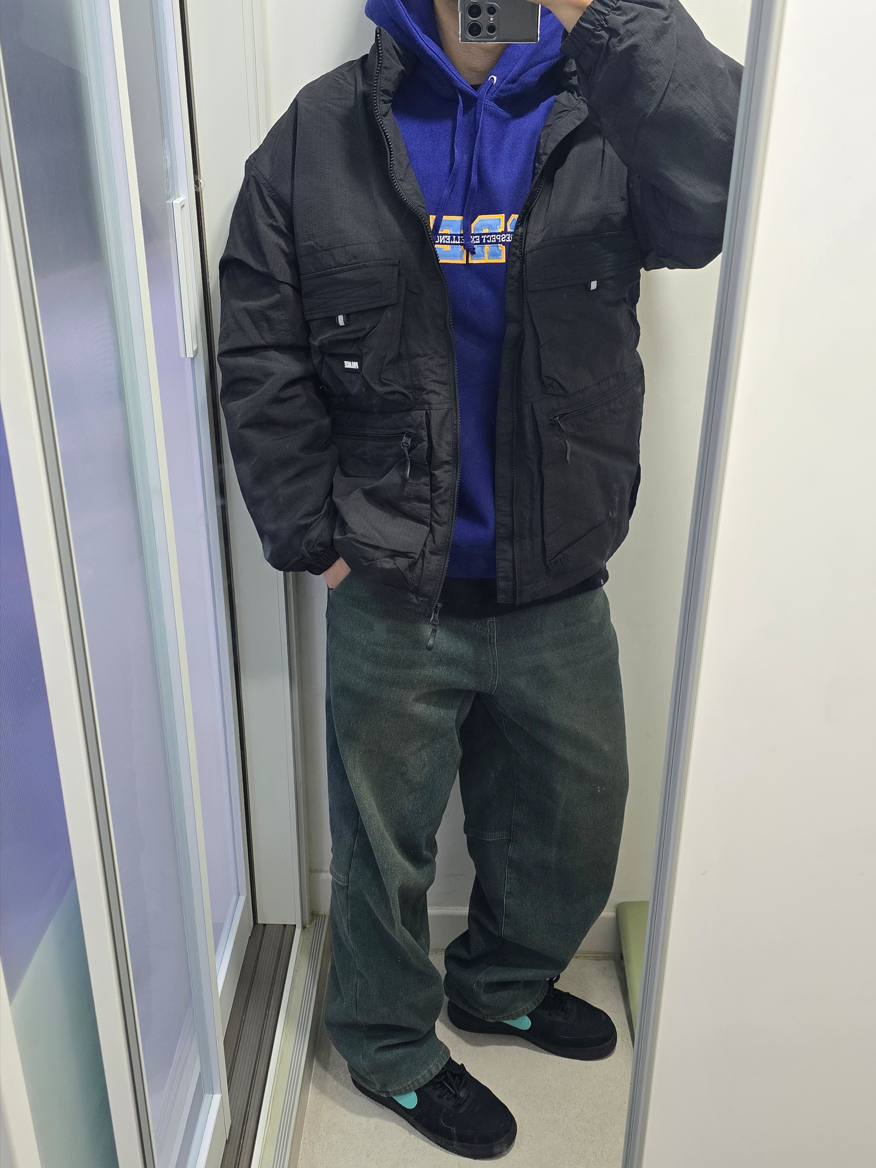 Palace Bare Levels Jacket Black - 24SS, Supreme Collegiate Acronym Hooded Sweatshirt Dark Royal - 24FW 착용 스타일