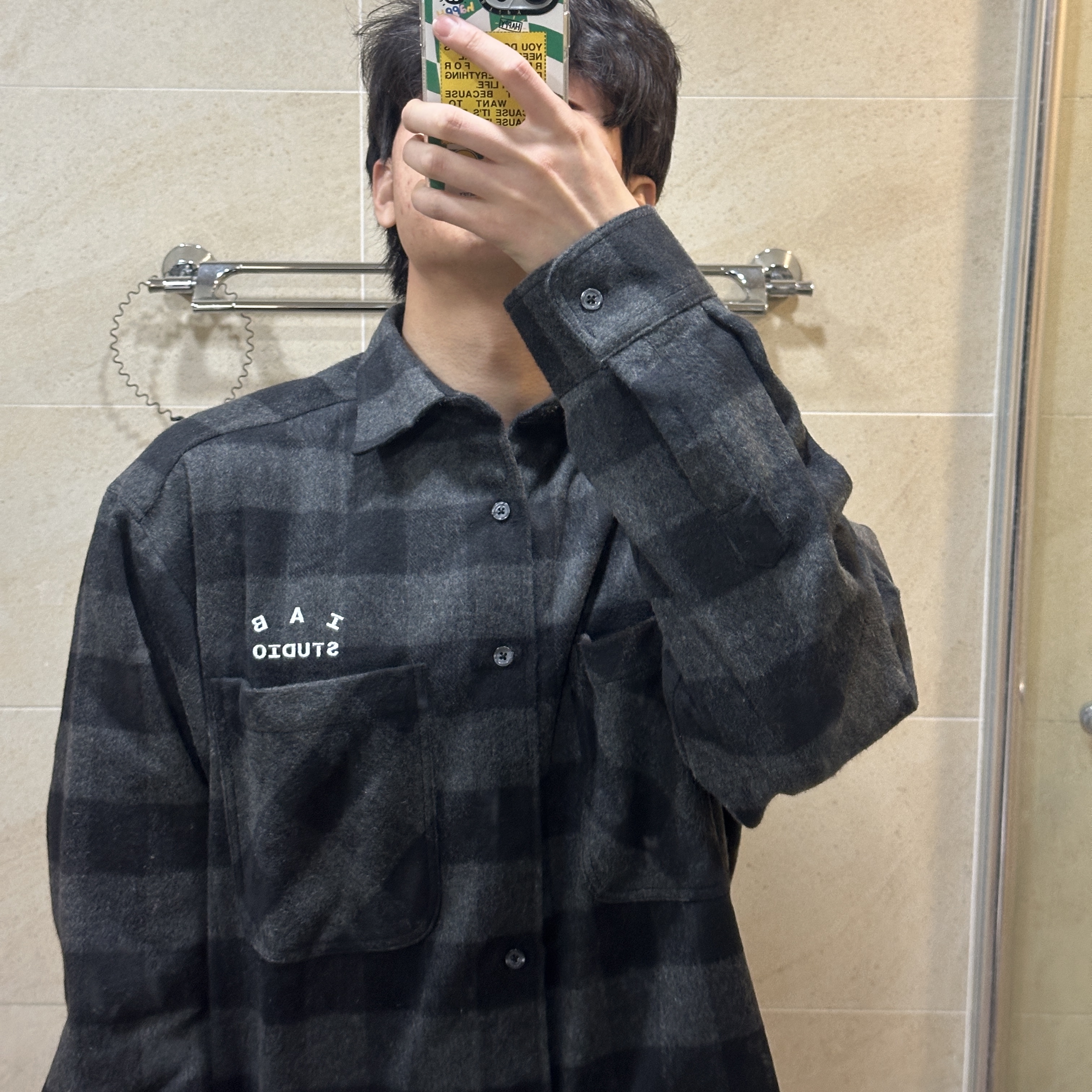 IAB Studio Gingham Check Shirt Black White 착용 스타일
