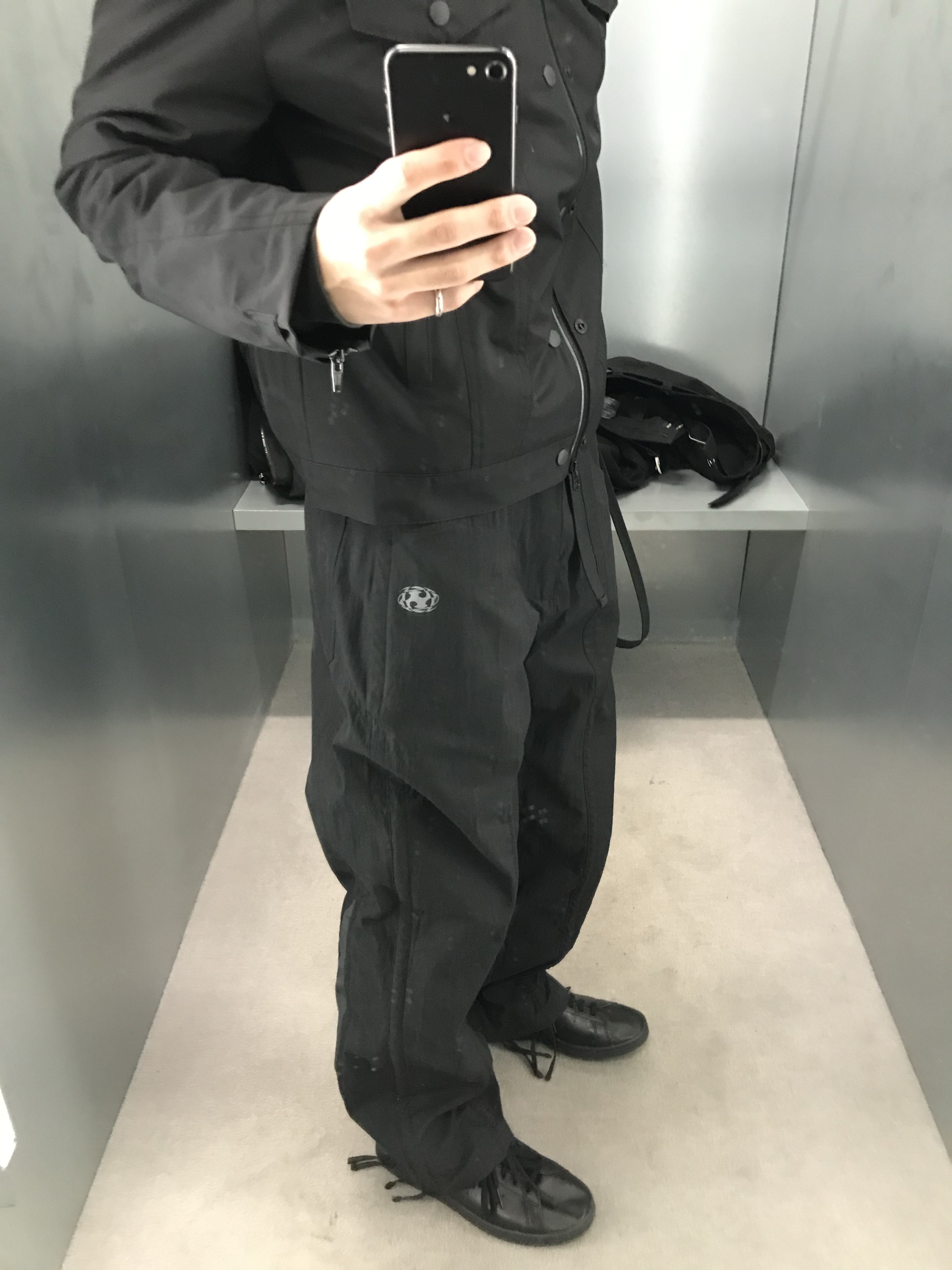 Adidas Stan Smith Decon Core Black, Sansan Gear RSA Shirring Strap Pants Black - 24SS 착용 스타일