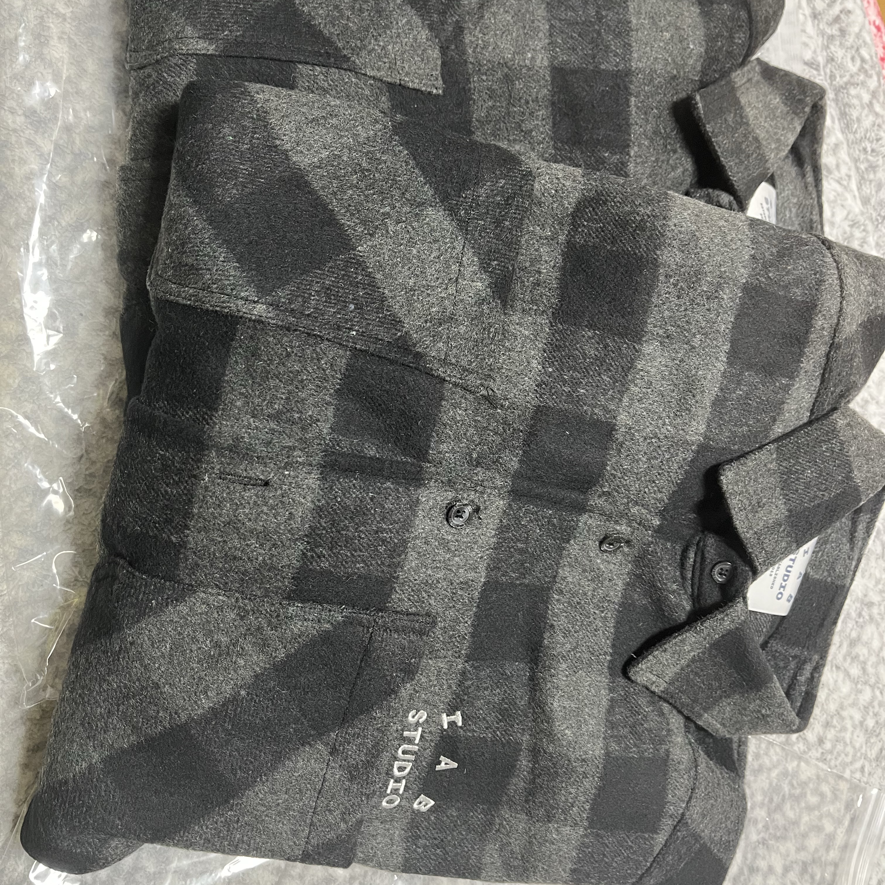 IAB Studio Gingham Check Shirt Black White 착용 스타일