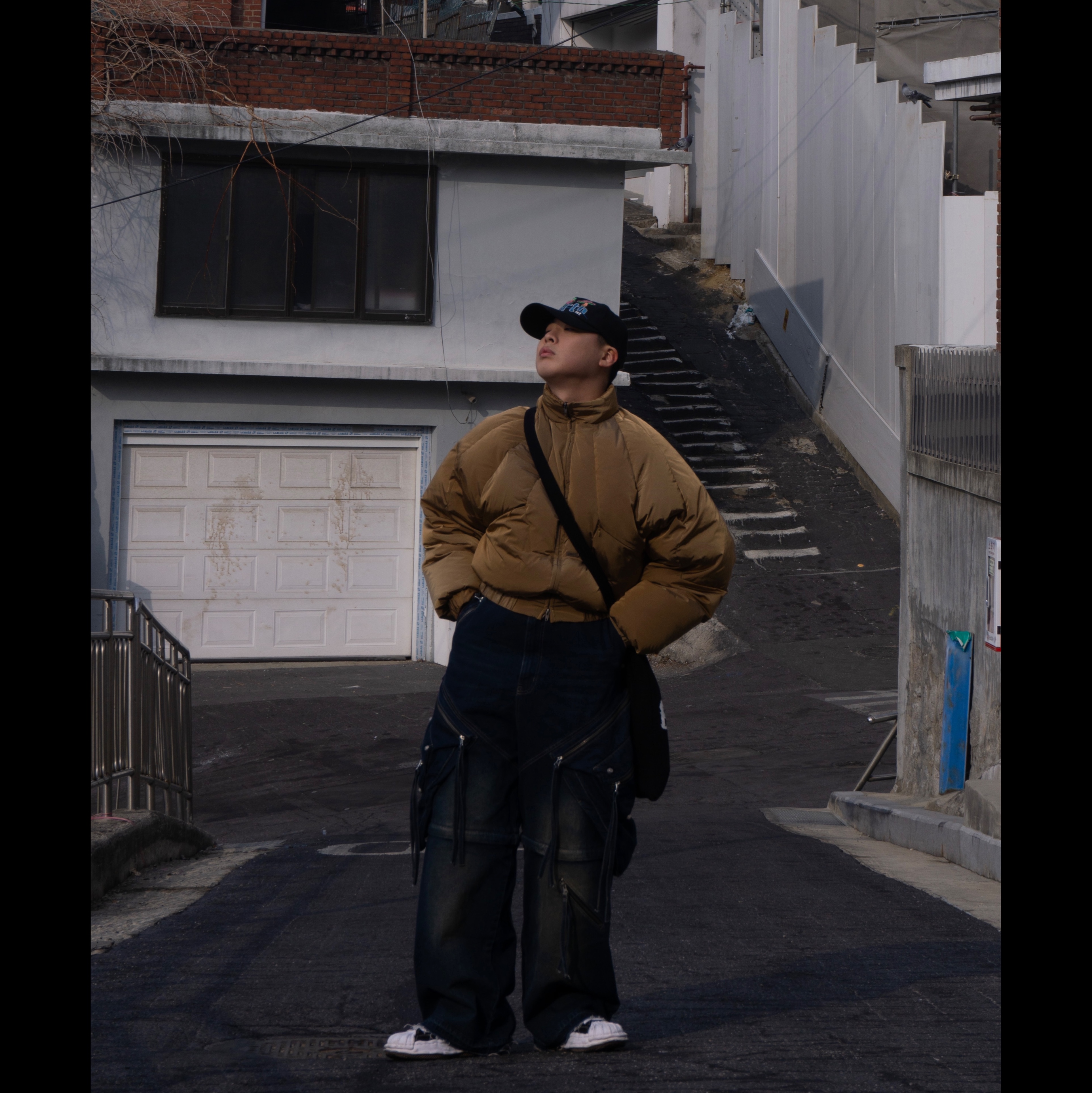 Surgery Process 006, Maison Mihara Yasuhiro Blakey OG Sole Canvas Low-top Sneakers Black White 착용 스타일