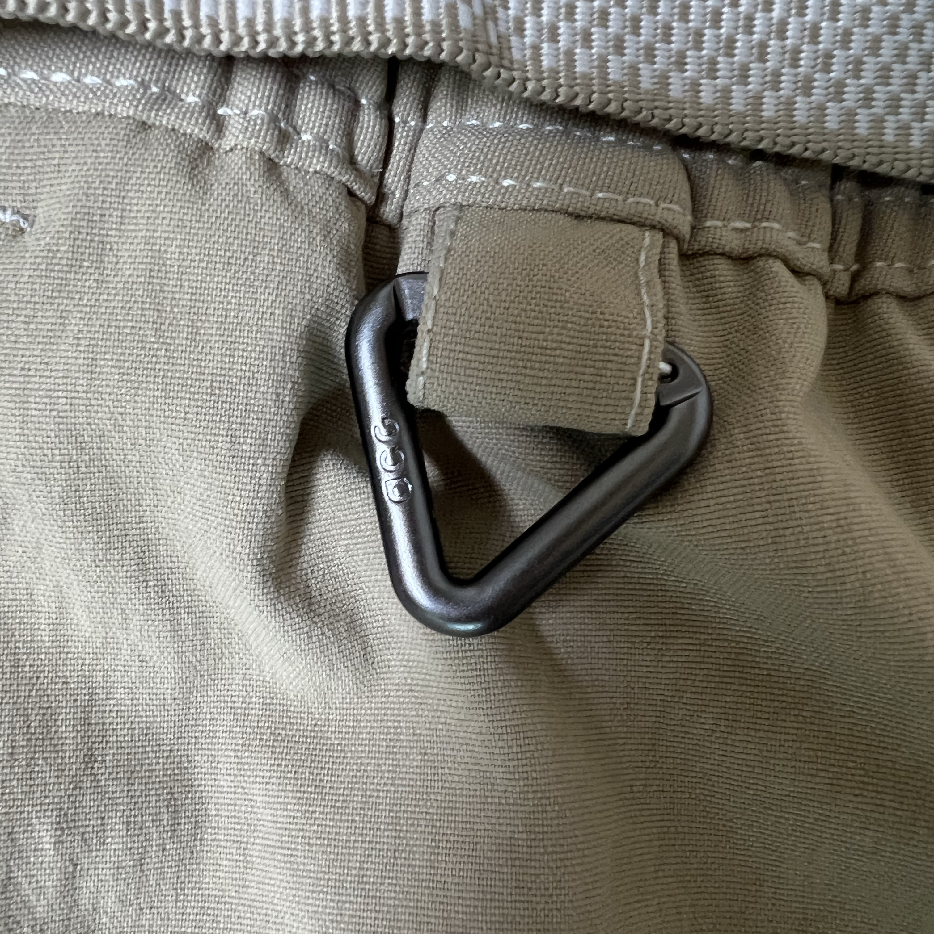 Nike ACG Smith Summit Cargo Pants Khaki Iron Ore - Asia 착용 스타일 - 4