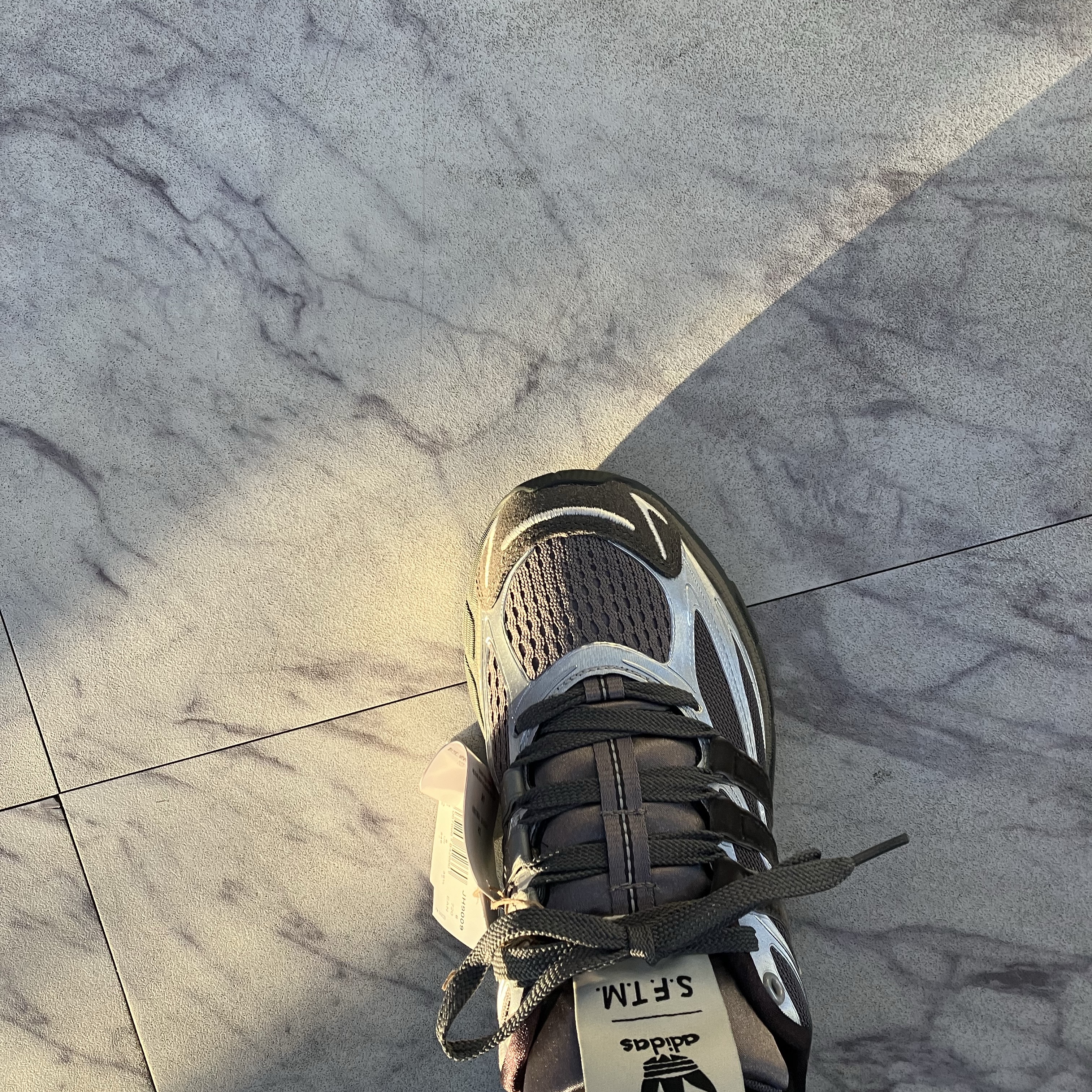 Adidas x Song for the Mute Adistar Cushion Taupe Metallic Granite 착용 스타일 - 5